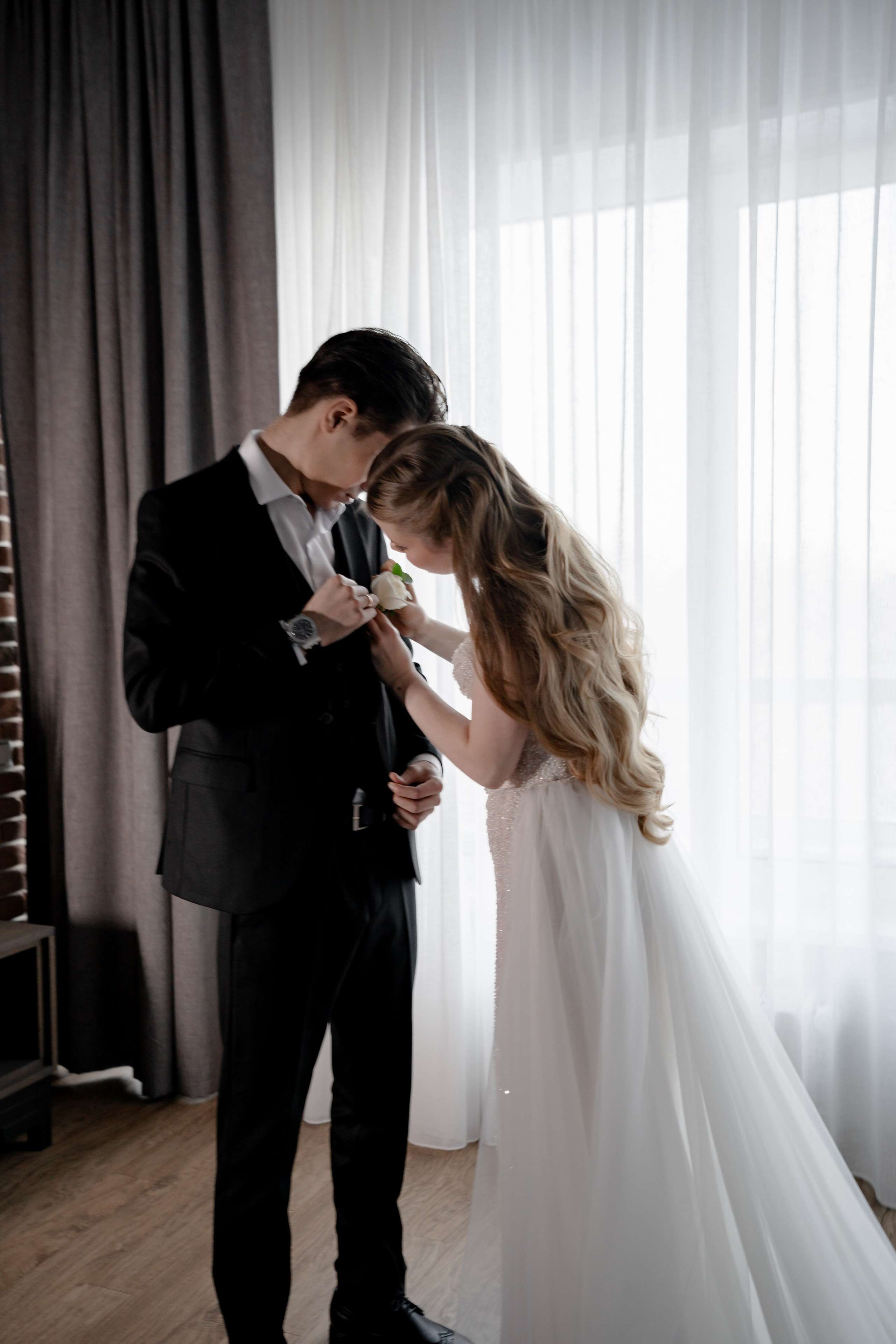 СВАДЕБНАЯ СЬЕМКА СБОРОВ В ОТЕЛЕ И ВЫЕЗД НА ЦЕРЕМОНИЮ (СНЯТО В СИБИРЕ В НИЖНЕВАРТОВСКЕ)М. Профессиональный фотограф, Санкт-Петербург — Виктория Богомолова