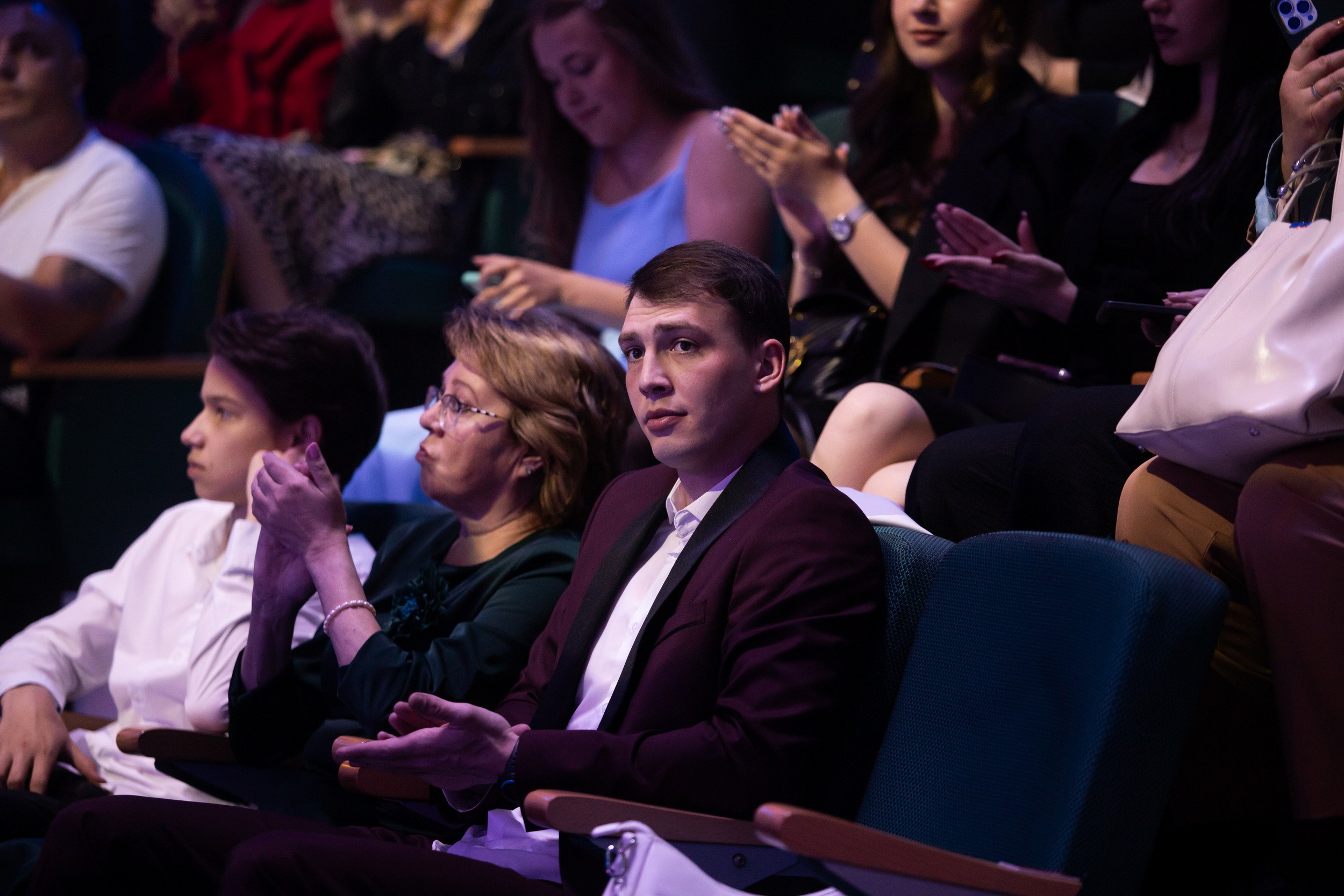 Городской бал выпускников (24 июня 2025). Репортажный фотограф Алексей Пирязев