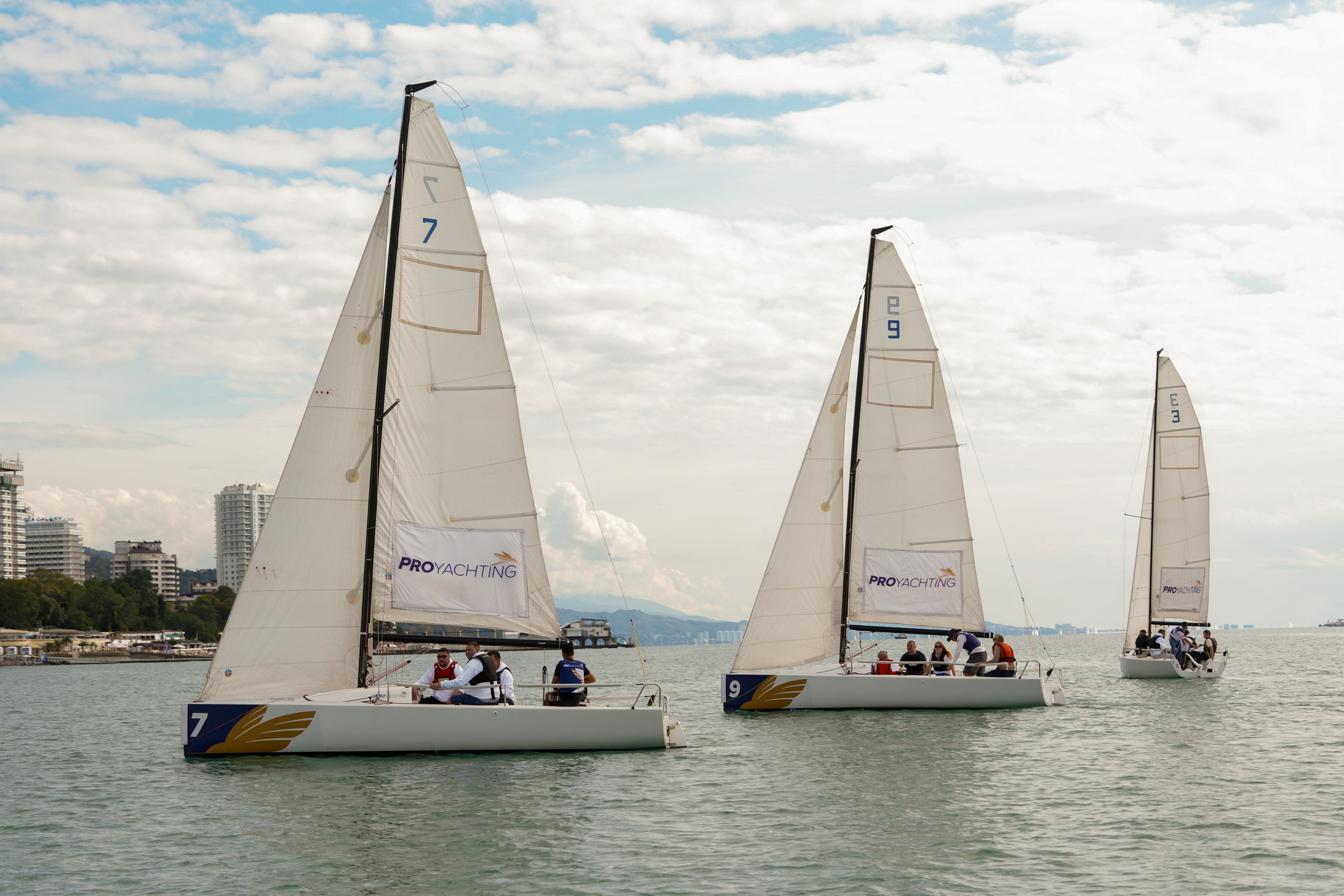 Яхтенная регата для компании Агрегатка. Репортажный фотограф в Красной Поляне и Сочи Павлюченко Екатерина