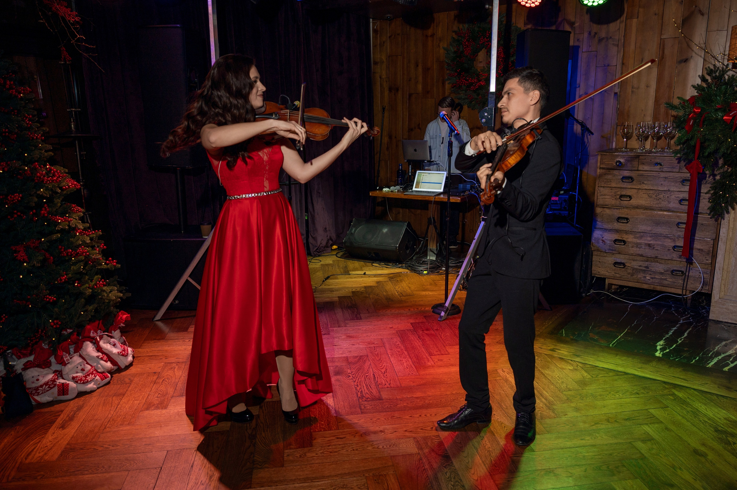 Новый год 2025 в ресторане Red Fox. Репортажный фотограф в Красной Поляне и Сочи Павлюченко Екатерина