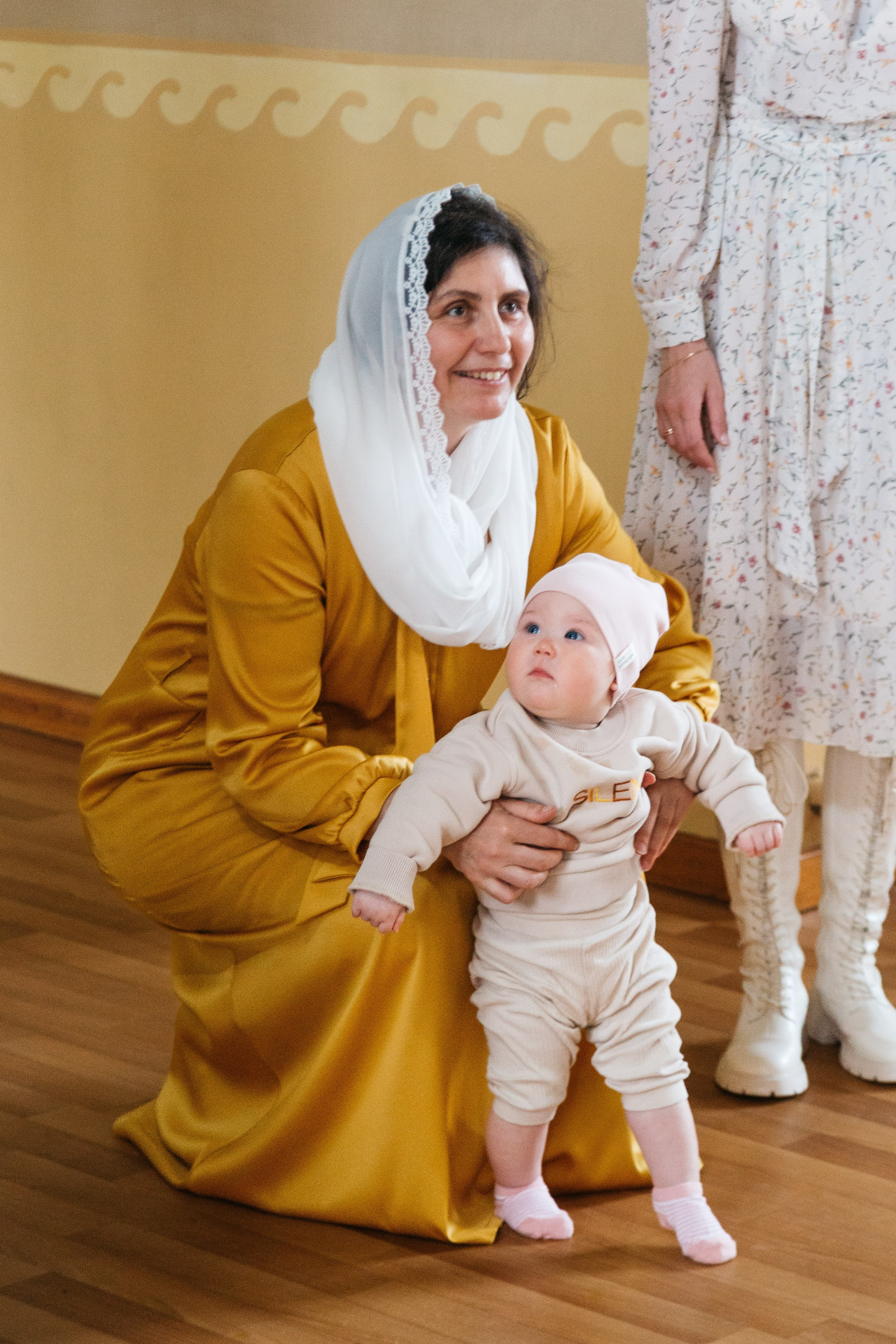 фотосъёмка крещения в храме, съёмка таинства крещения, фотограф на крещение, фотограф в Кирове на крещение ребёнка