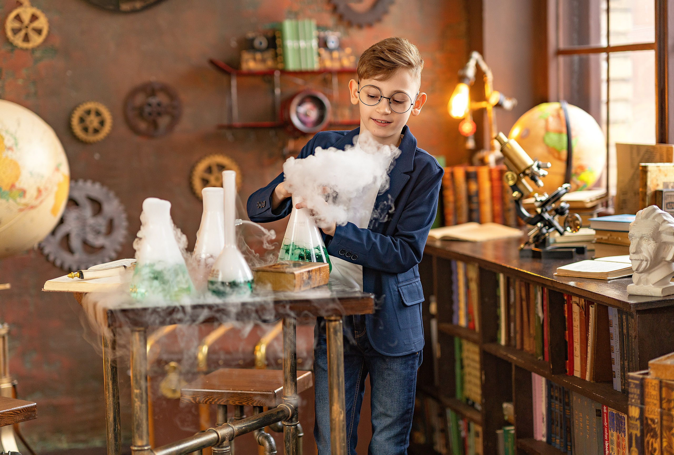 ЭКСПЕРИМЕНТ. Школьный фотограф и фотограф в детском саду