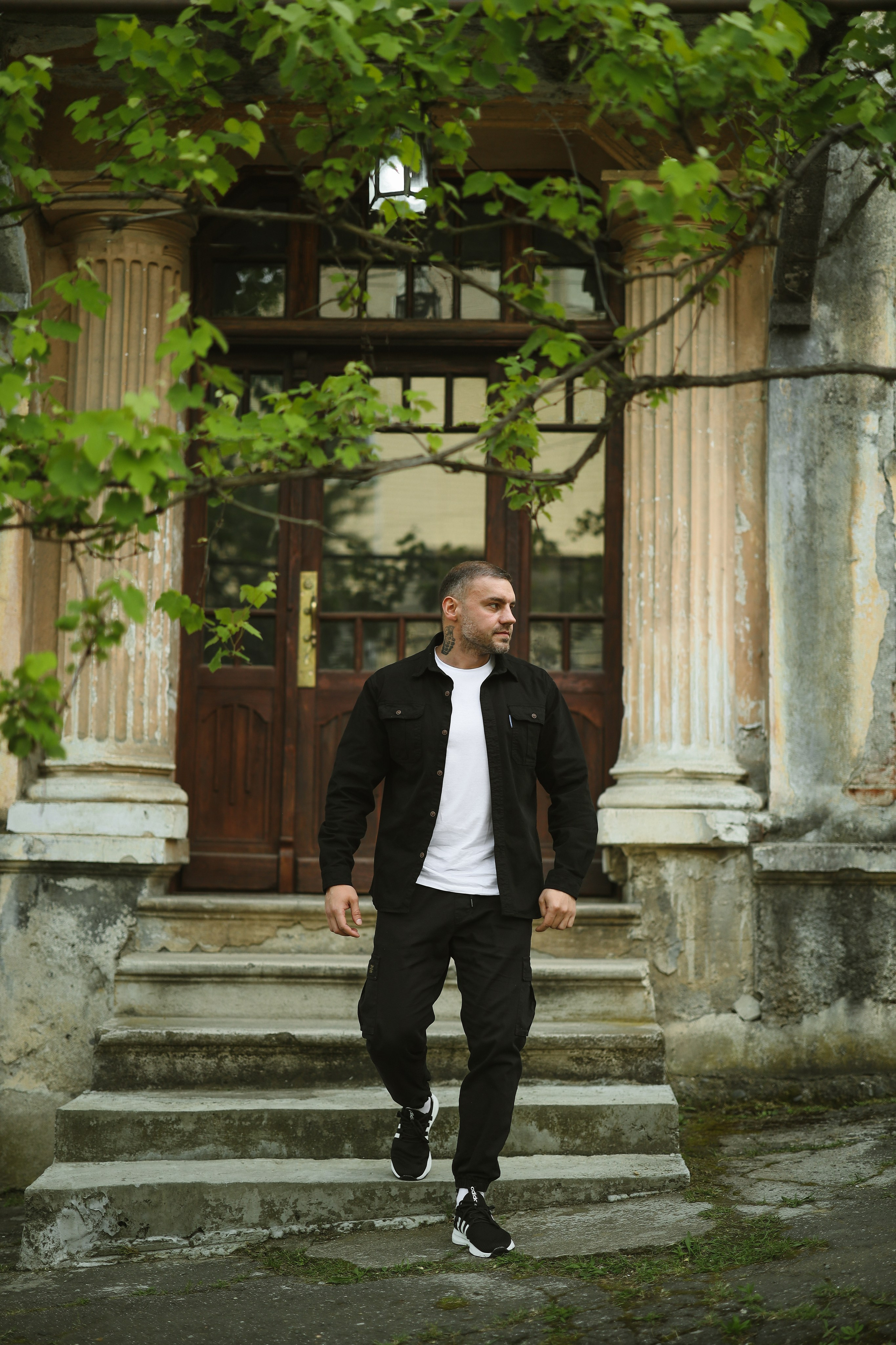 Фотосессия для Евгения. Фото-прогулка по улочкам Сухума. Свадебный и семейный фотограф в Абхазии Жанна Соснина