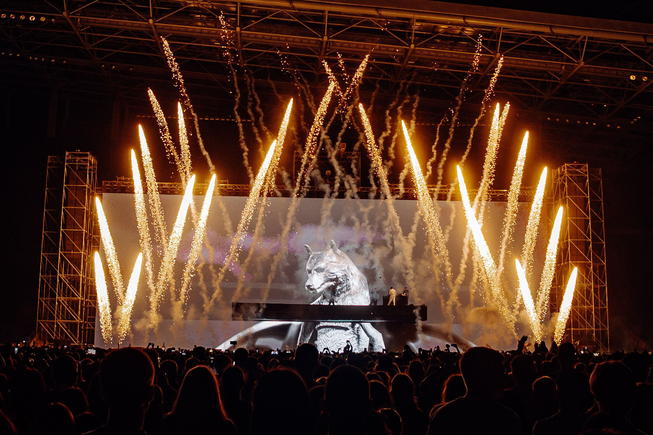 MACAN / МОСКВА / 2024. OOPS