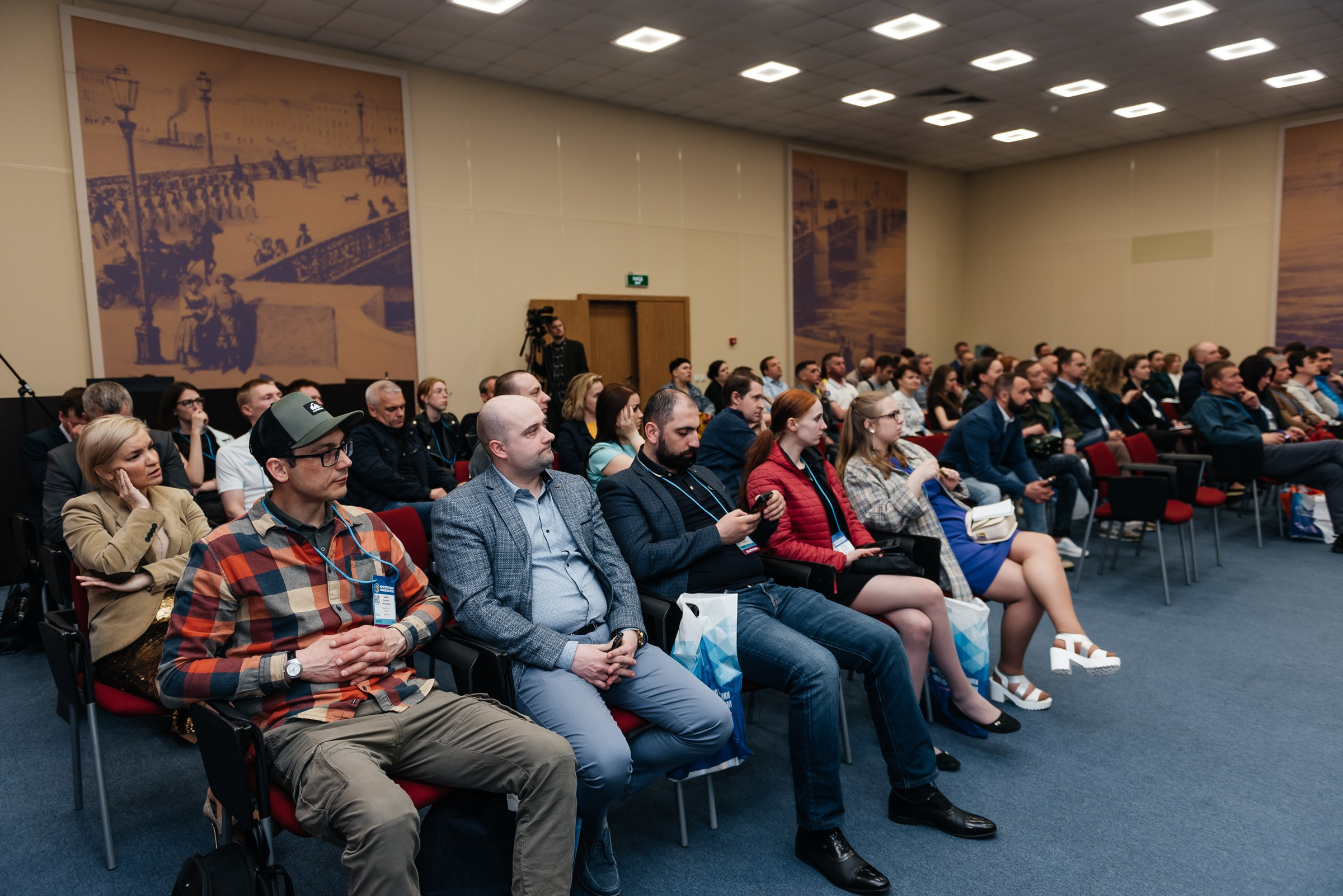 Репортажная съёмка на форуме ЭТМ. Свадебный фотограф в Санкт-Петербурге Венера Ахметова