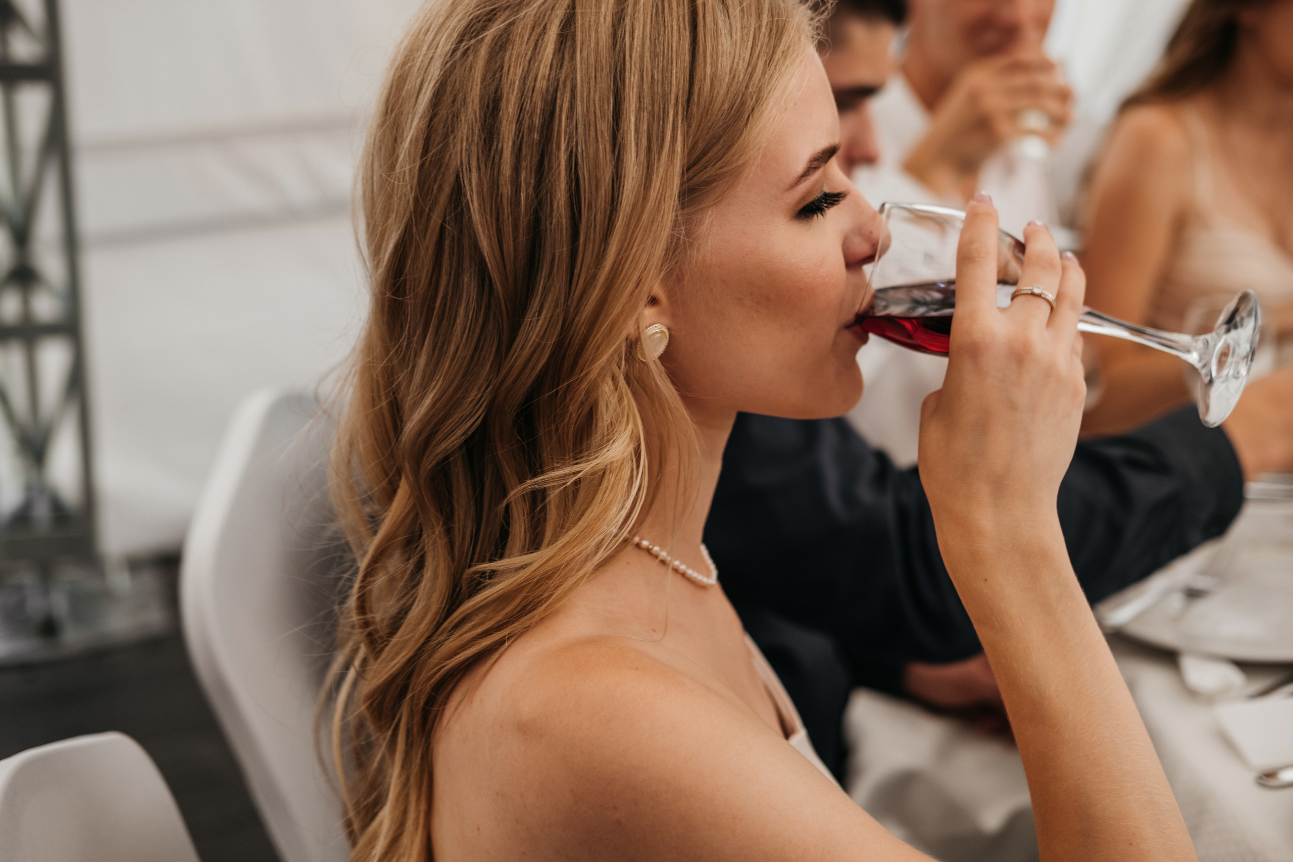 Живые фотографии свадебного дня Александра и Алёны в Ульяновске. Свадебный и семейный фотограф в Ульяновске Анастасия Мышенкова