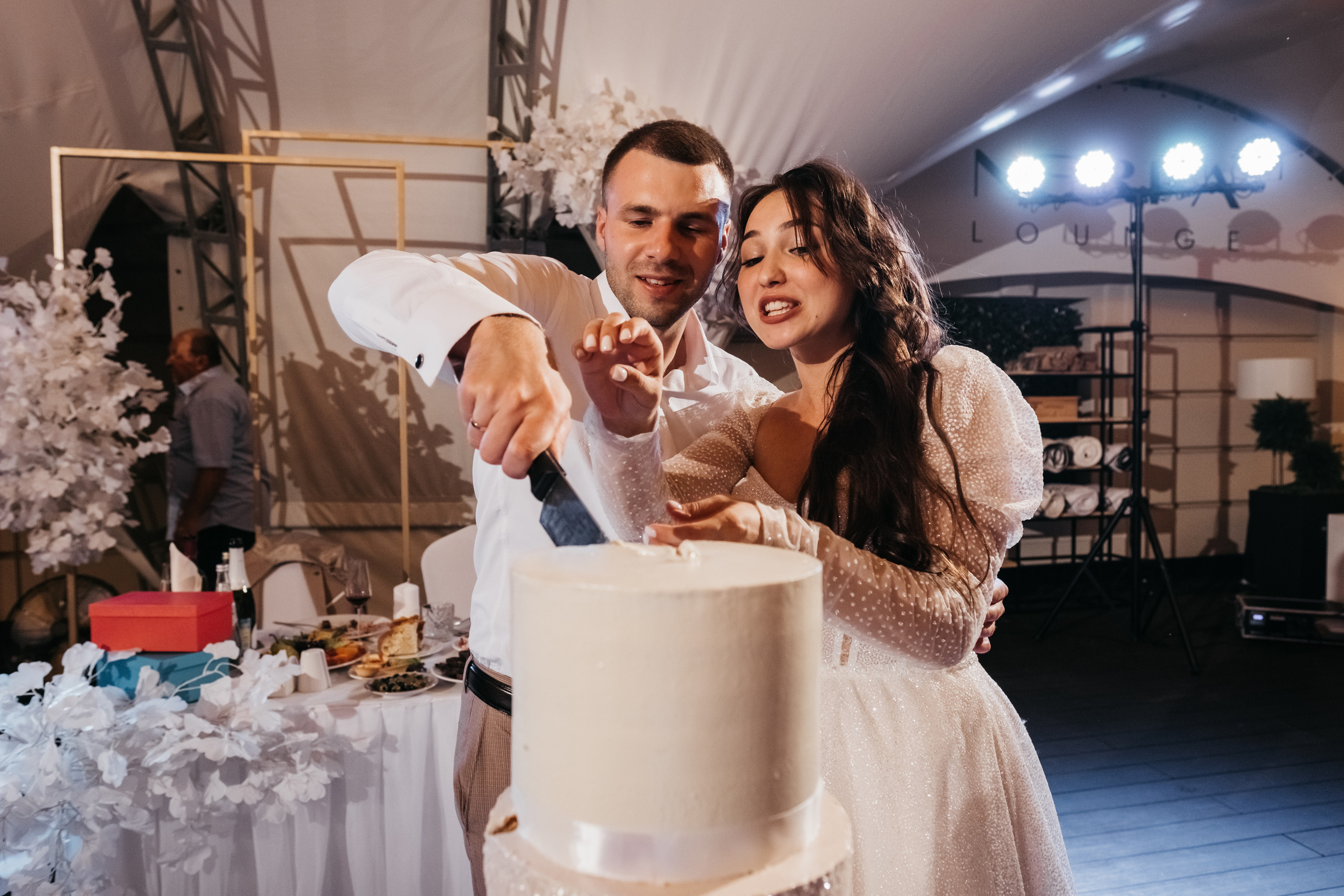 Живые фотографии свадебного дня Александра и Алёны в Ульяновске. Свадебный и семейный фотограф в Ульяновске Анастасия Мышенкова
