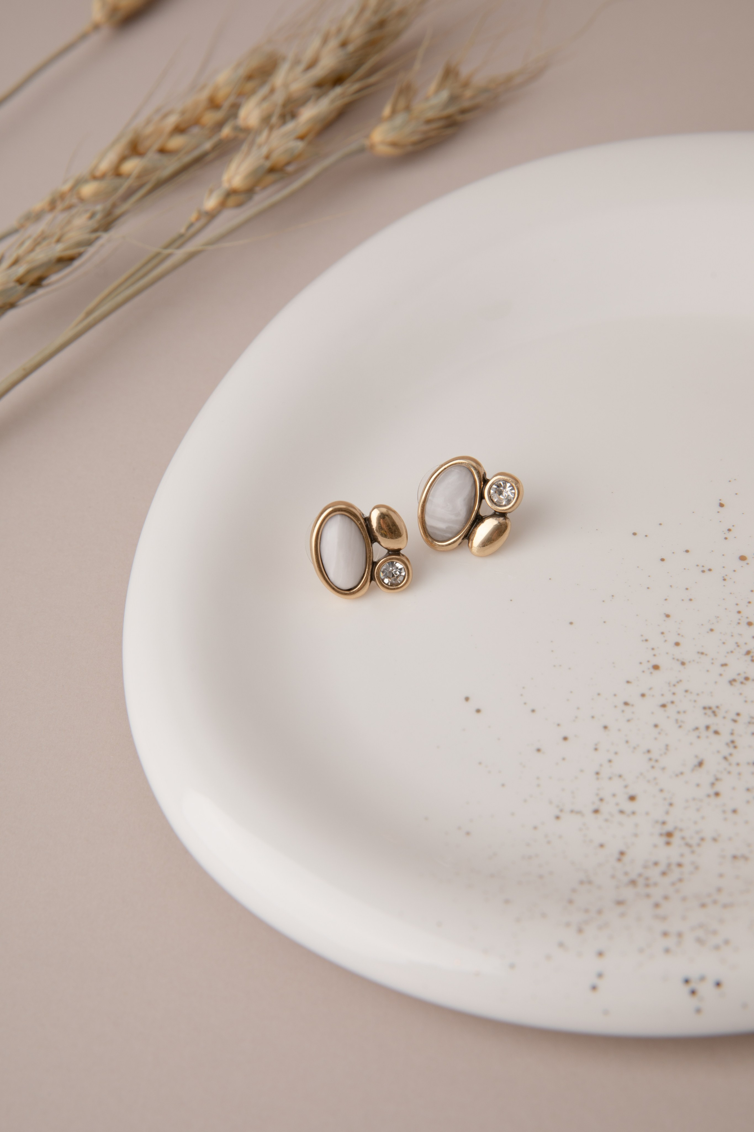 Украшения. Фотостудия предметной и модельной съёмки для маркетплейсов