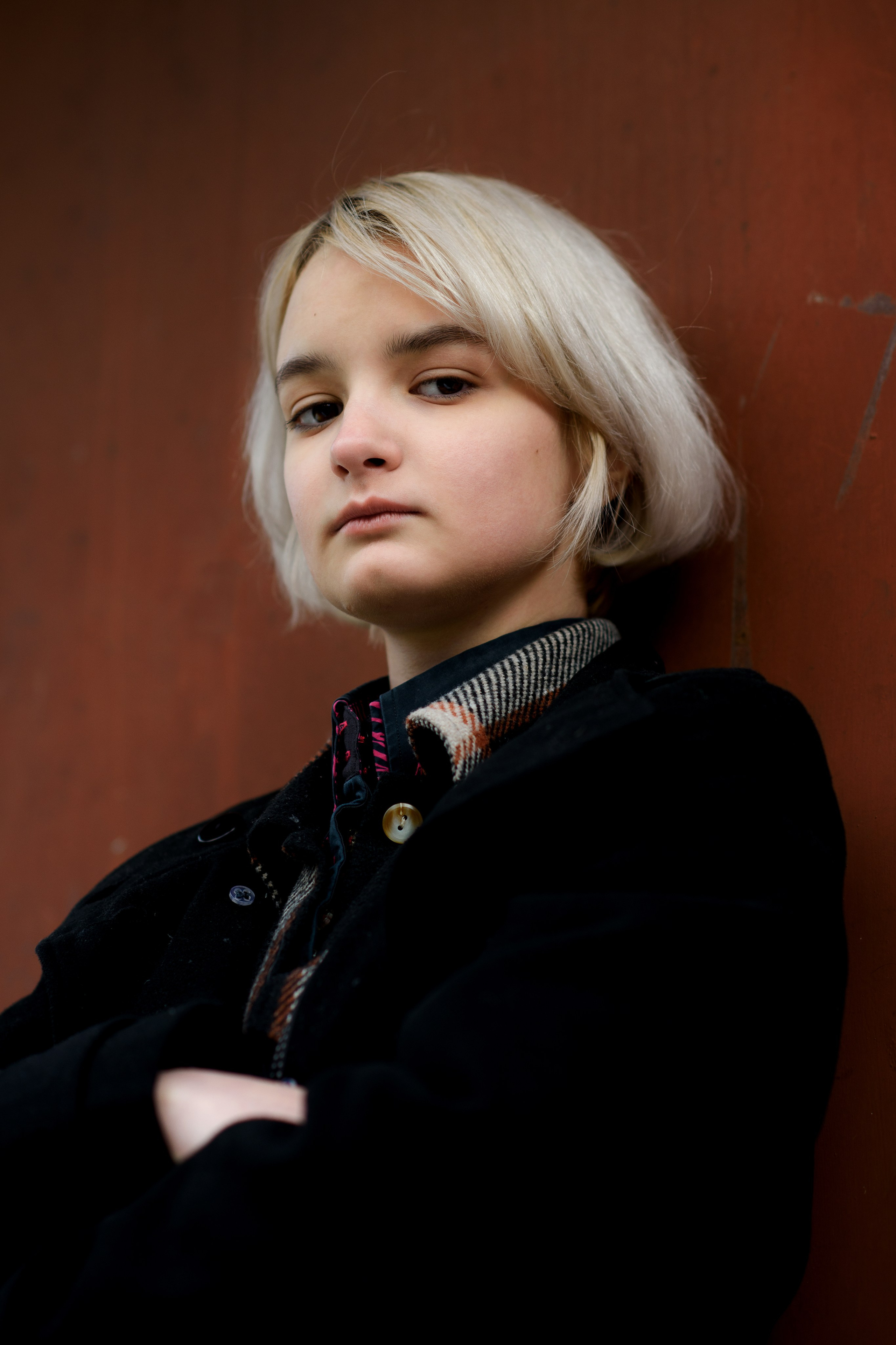 Фотосессия девочки подростка в осеннем саду. Главная