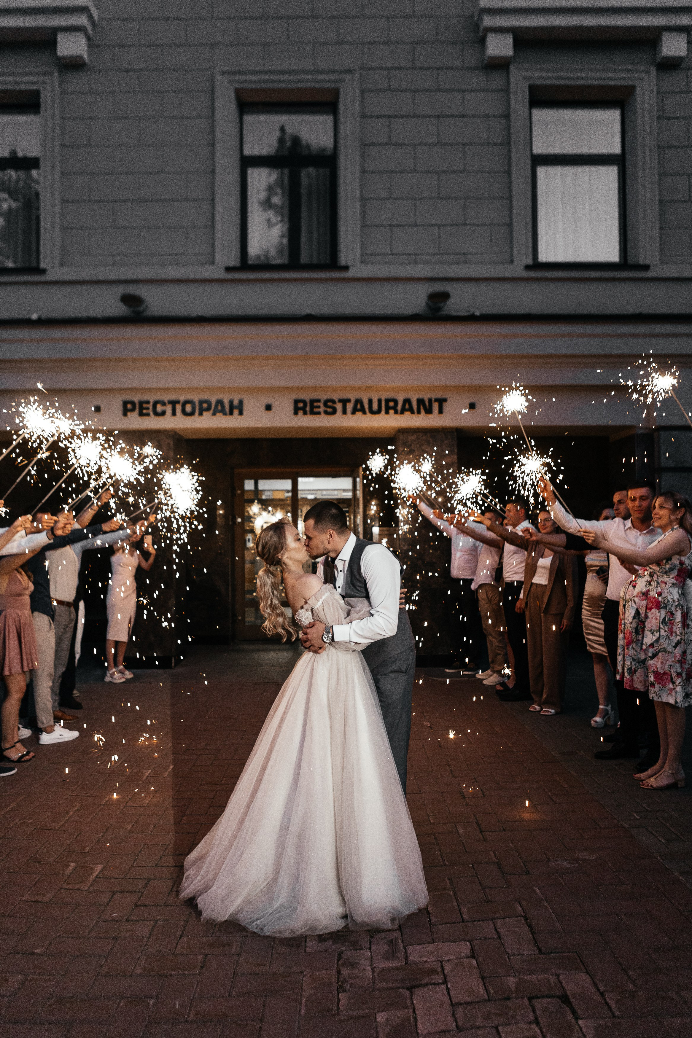 Свадебный фотограф Уфа — Руслан ГабдлисламовЖивые эмоции, красивые кадры, воспоминания на всю жизнь.Работаю по всей Республике Башкортоста. Свадебный фотограф Уфа Руслан Габдлисламов