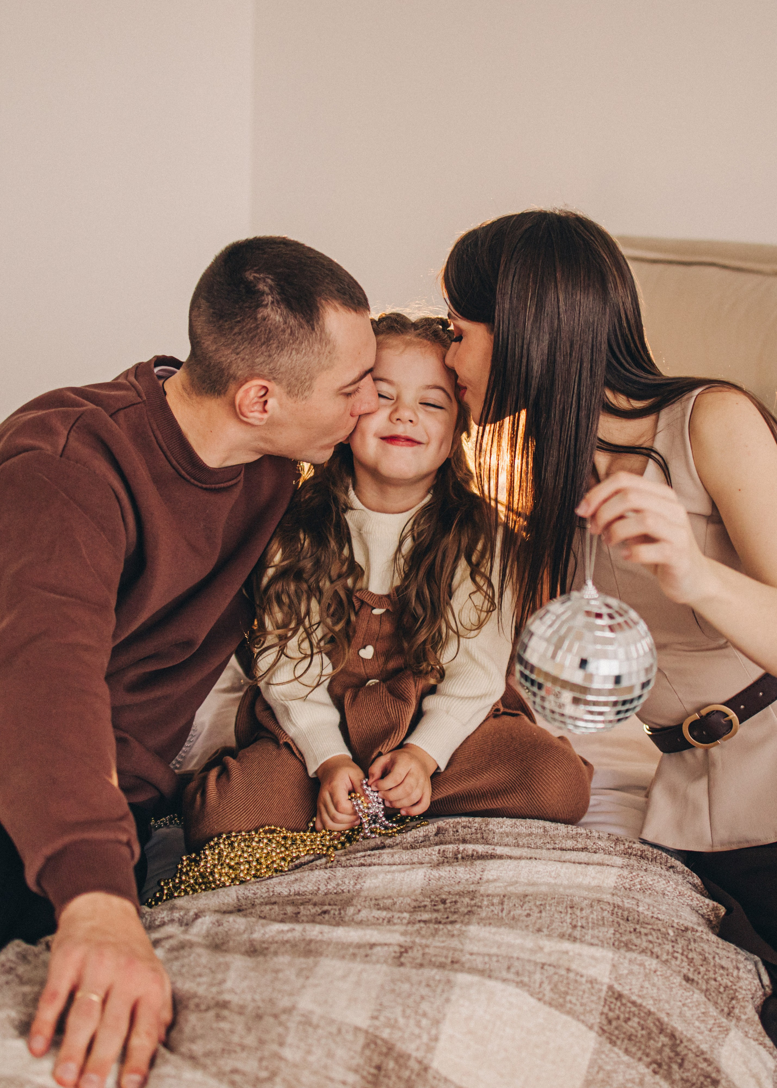 Яна, Сергей и Мирошка. Семейный фотограф В Москве Александра Дейкун