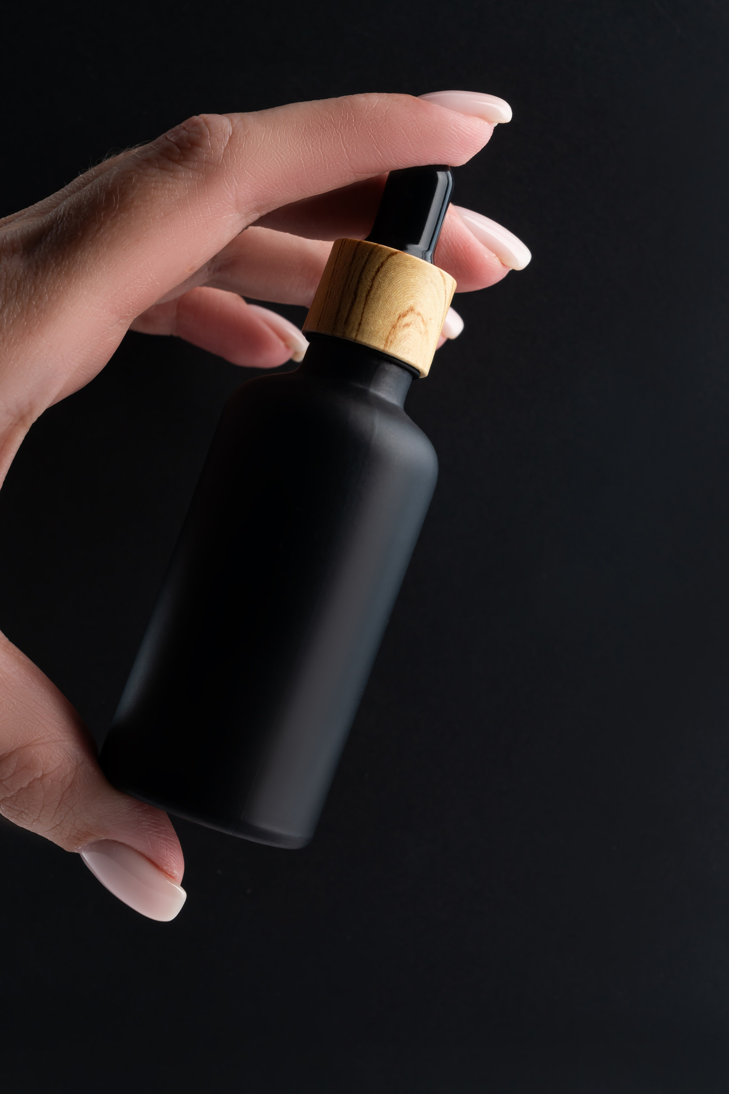 Сыворотки для лица. Предметная фотосъемка в г. Москва PREDMETKASTUDIO