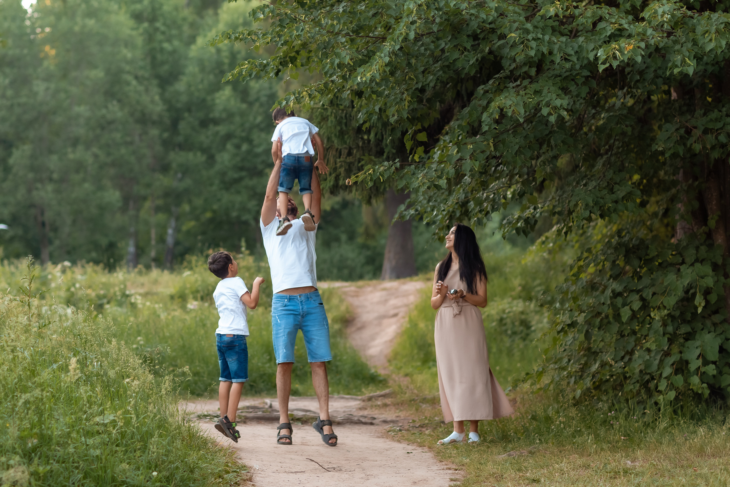 Летняя семейная съемка в Шуваловском парке. Репортажный, семейный, свадебный фотограф Санкт-Петербург Ольга Лесюк