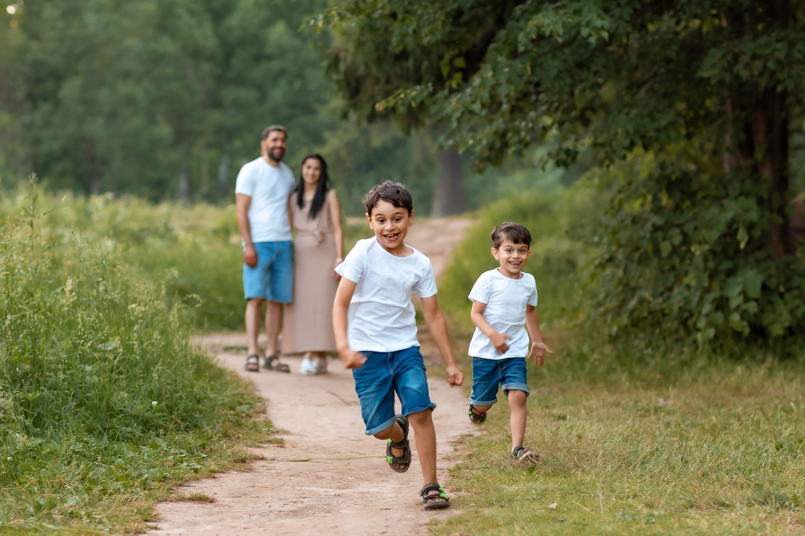 Летняя семейная съемка в Шуваловском парке. Репортажный, семейный, свадебный фотограф Санкт-Петербург Ольга Лесюк