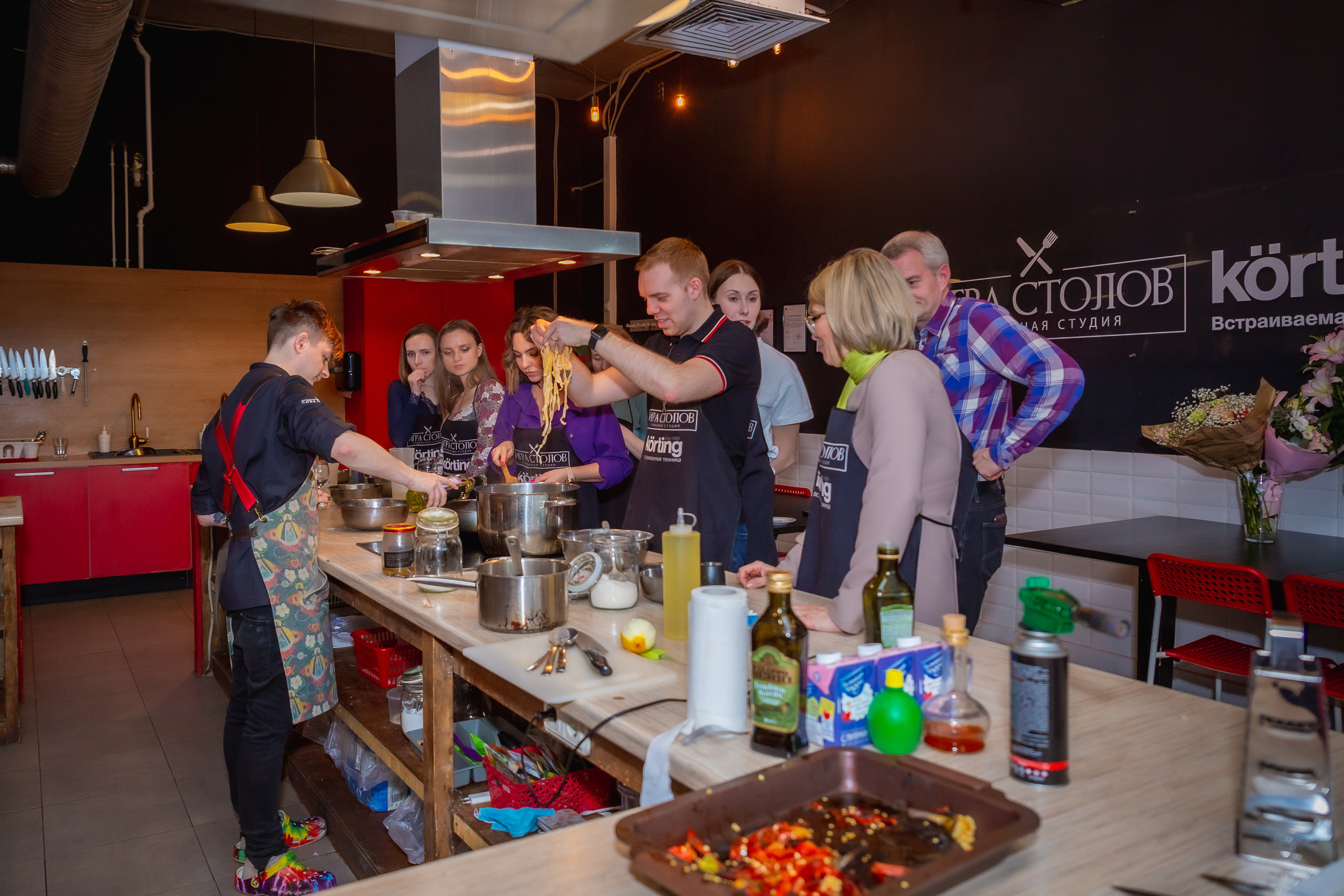 Игра столов. Репортажный, семейный, свадебный фотограф Санкт-Петербург Ольга Лесюк