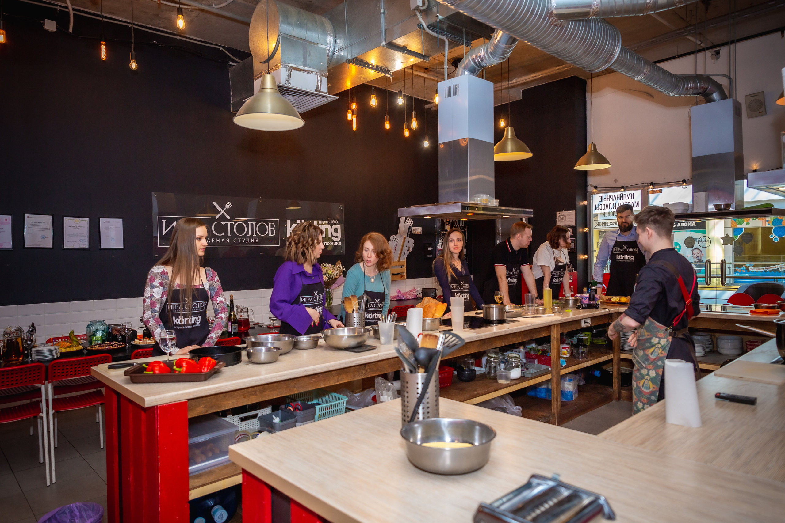 Игра столов. Репортажный, семейный, свадебный фотограф Санкт-Петербург Ольга Лесюк