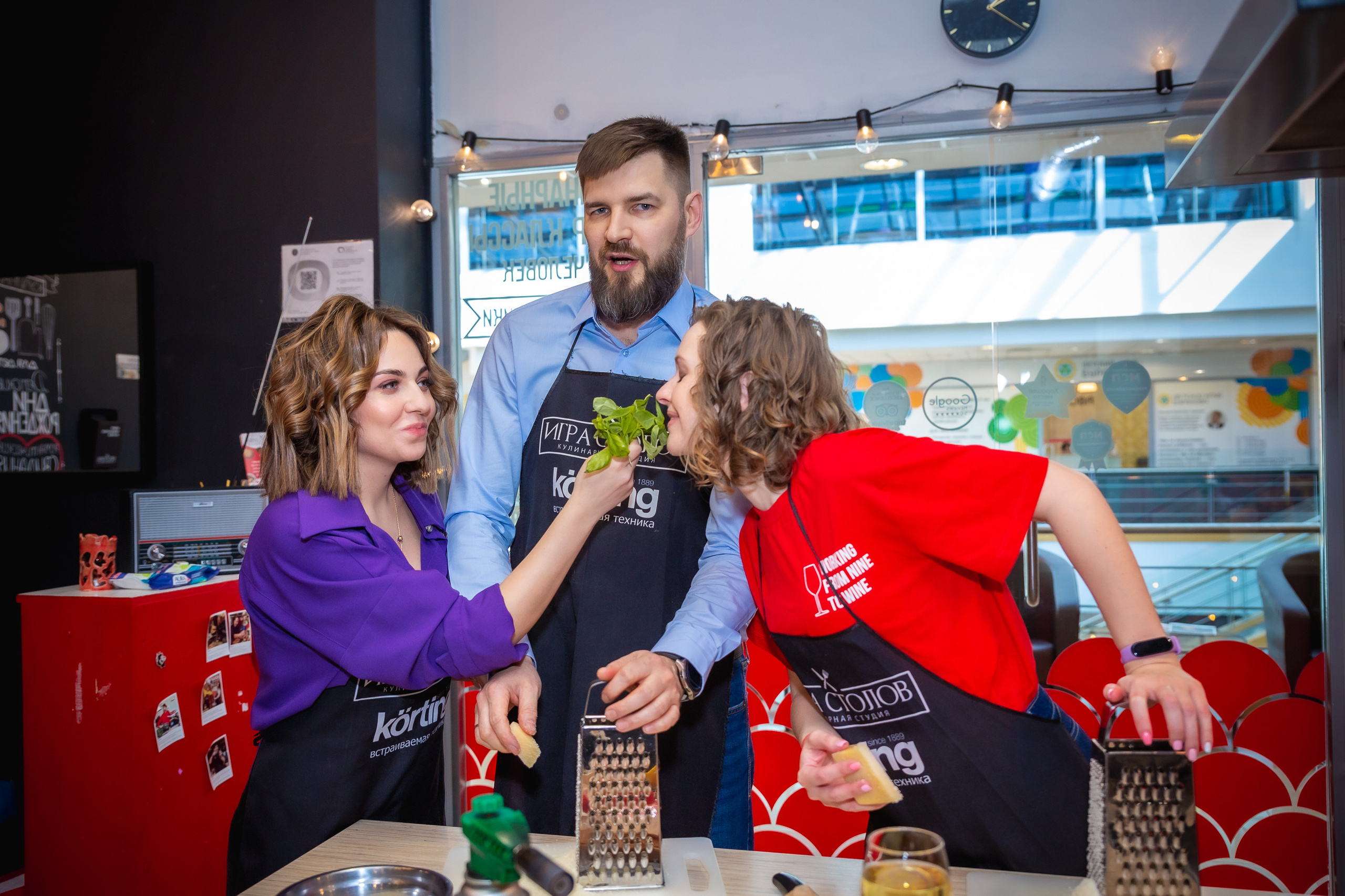 Игра столов. Репортажный, семейный, свадебный фотограф Санкт-Петербург Ольга Лесюк