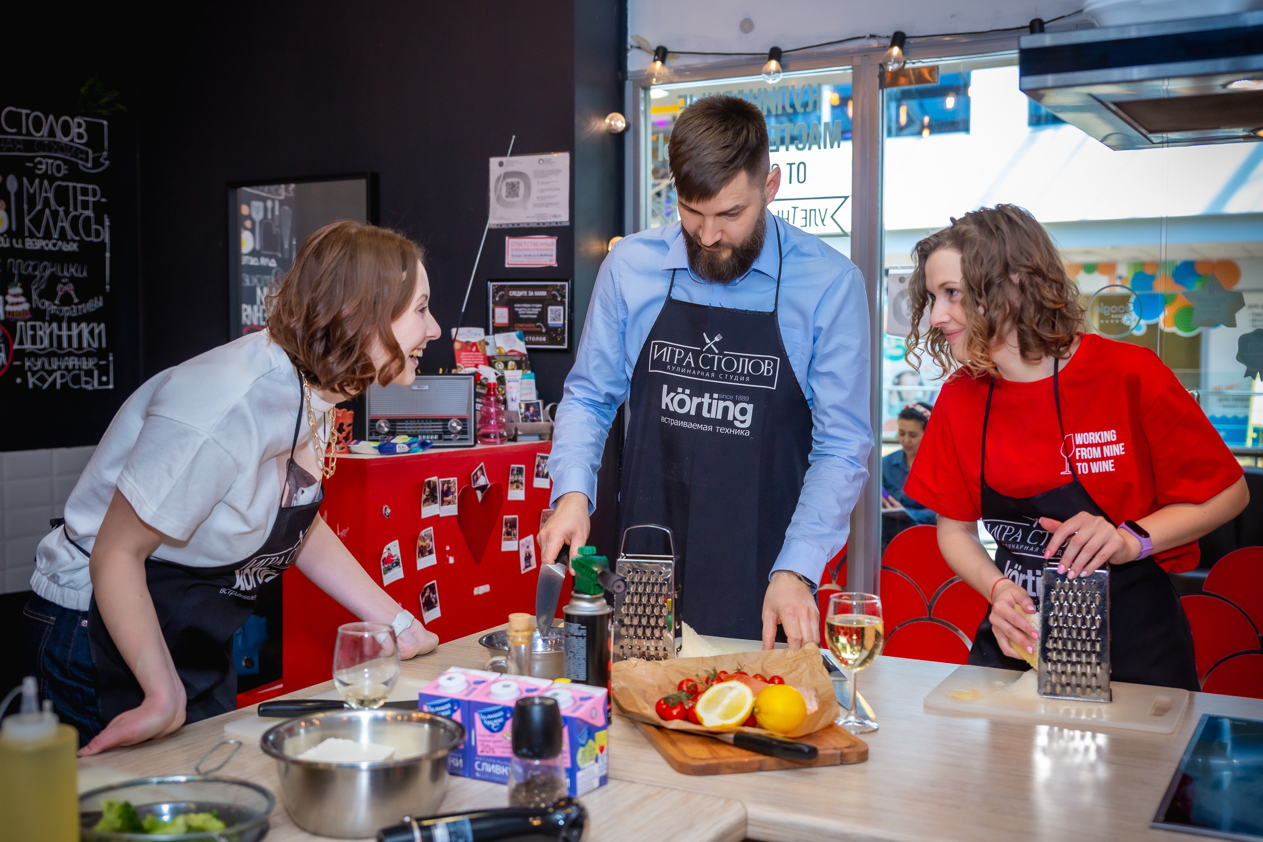 Игра столов. Репортажный, семейный, свадебный фотограф Санкт-Петербург Ольга Лесюк