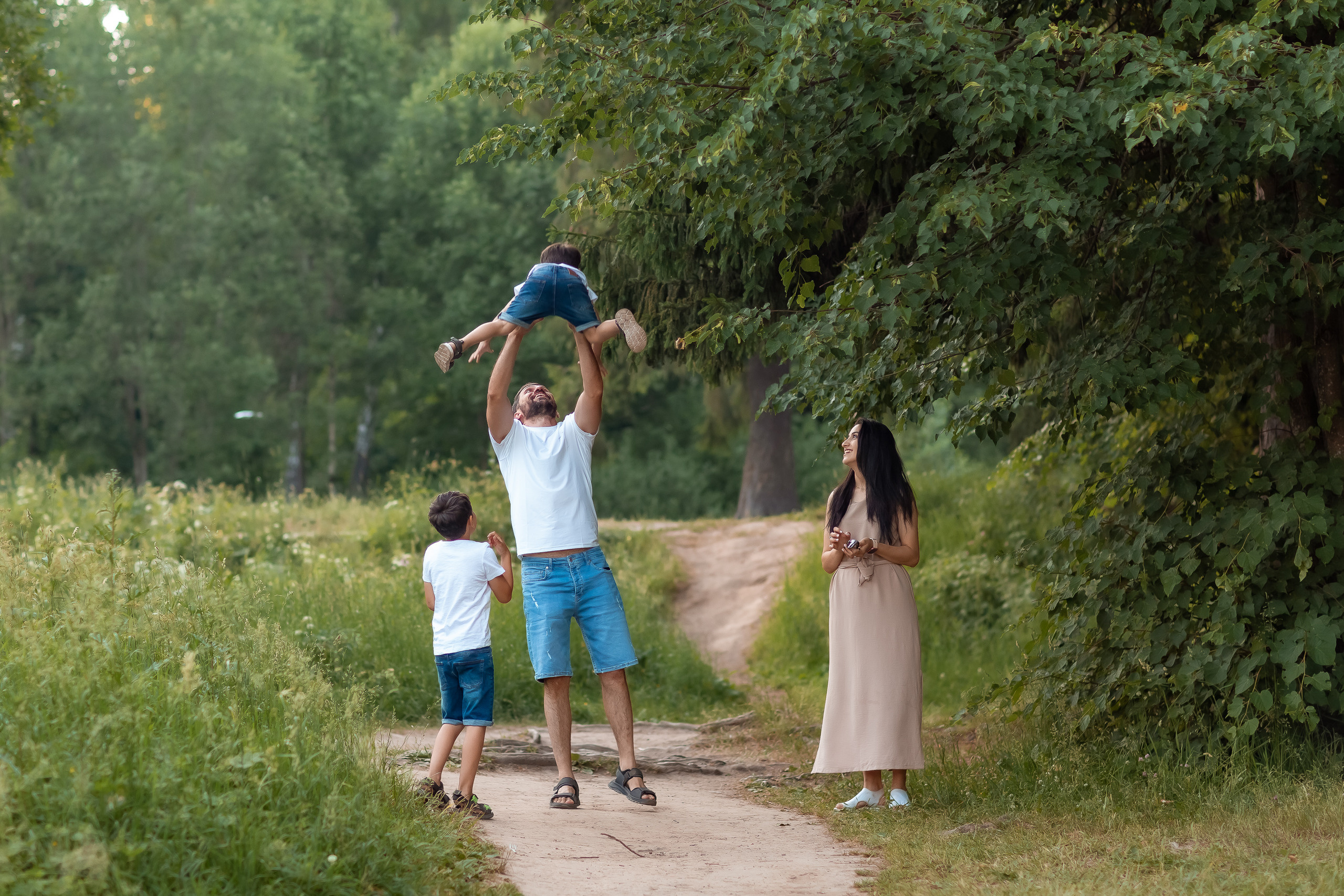 Летняя семейная съемка в Шуваловском парке. Репортажный, семейный, свадебный фотограф Санкт-Петербург Ольга Лесюк