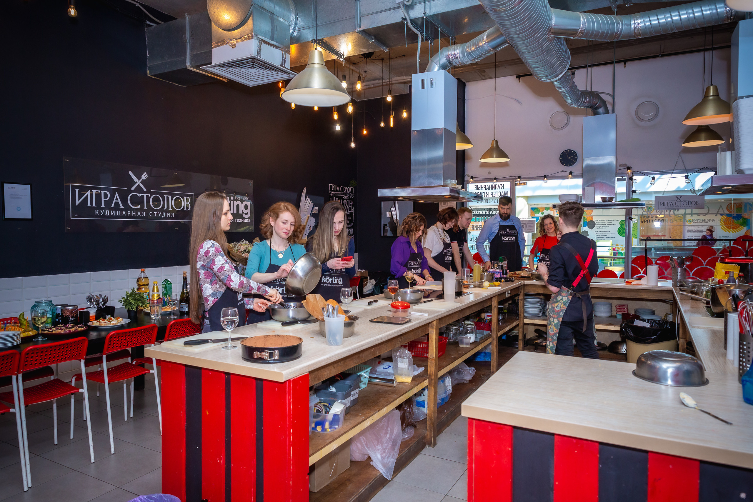 Игра столов. Репортажный, семейный, свадебный фотограф Санкт-Петербург Ольга Лесюк