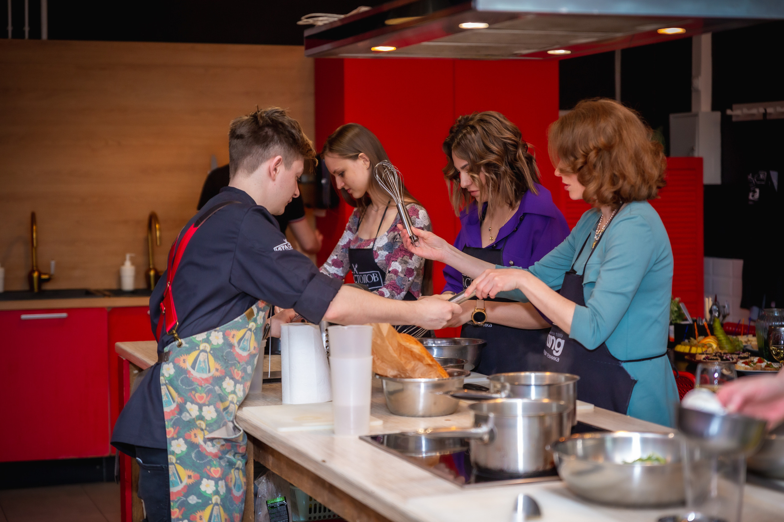 Игра столов. Репортажный, семейный, свадебный фотограф Санкт-Петербург Ольга Лесюк