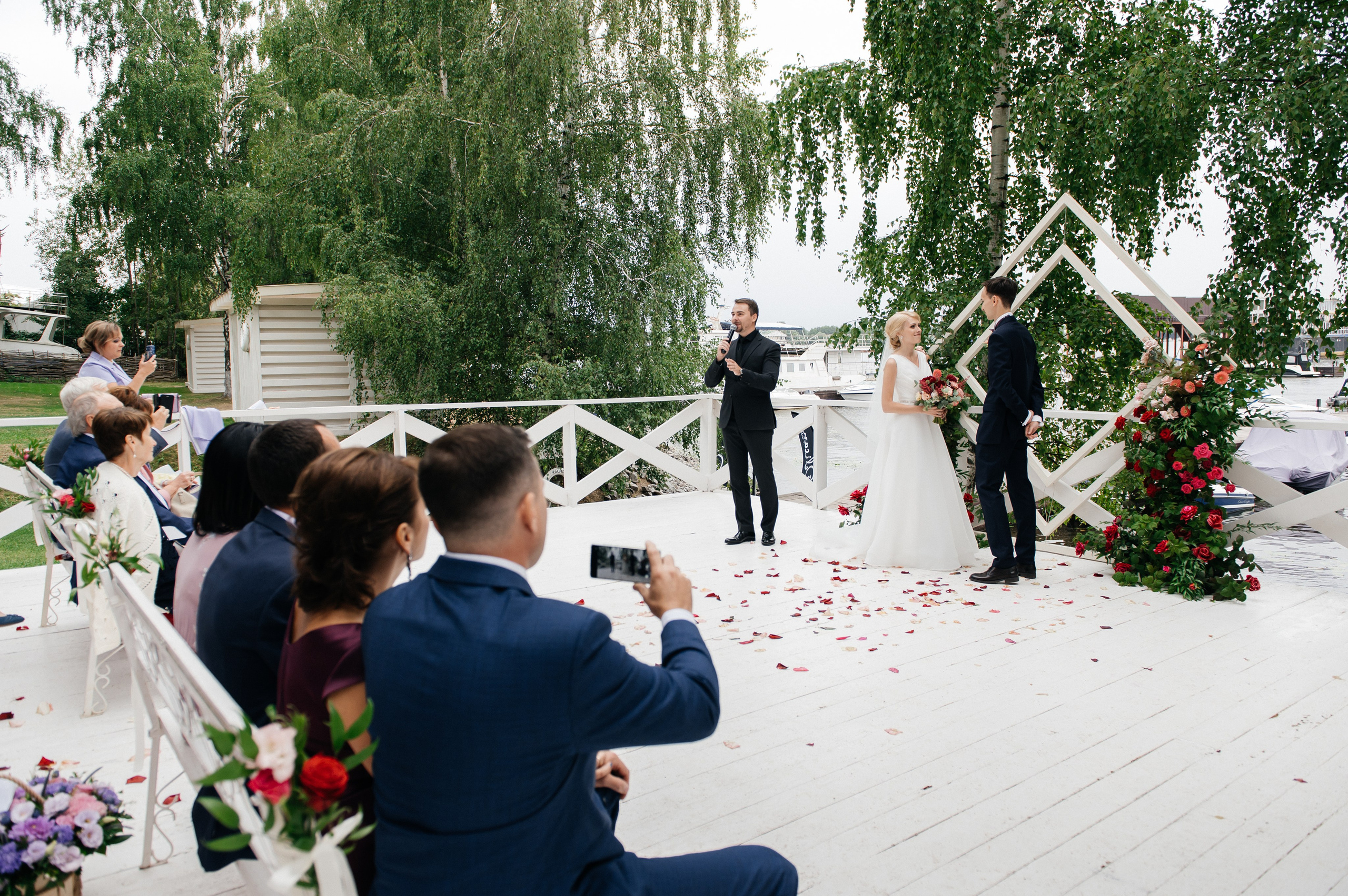 Свадебная фотосессия в яхт-клубе. Семейный и свадебный фотограф в Москве Татьяна Николаева