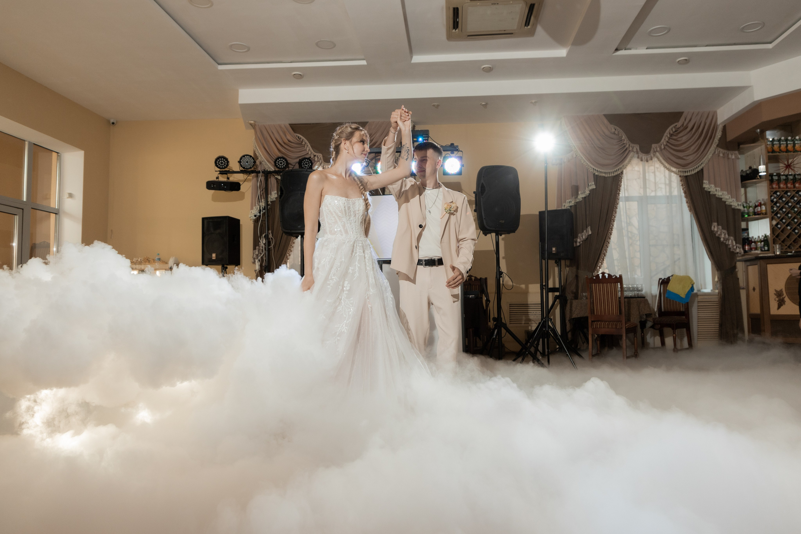 Роман и Александра (банкет). Свадебный фотограф Ангелина Сунгатулина | Саратов | Балаково | Вольск