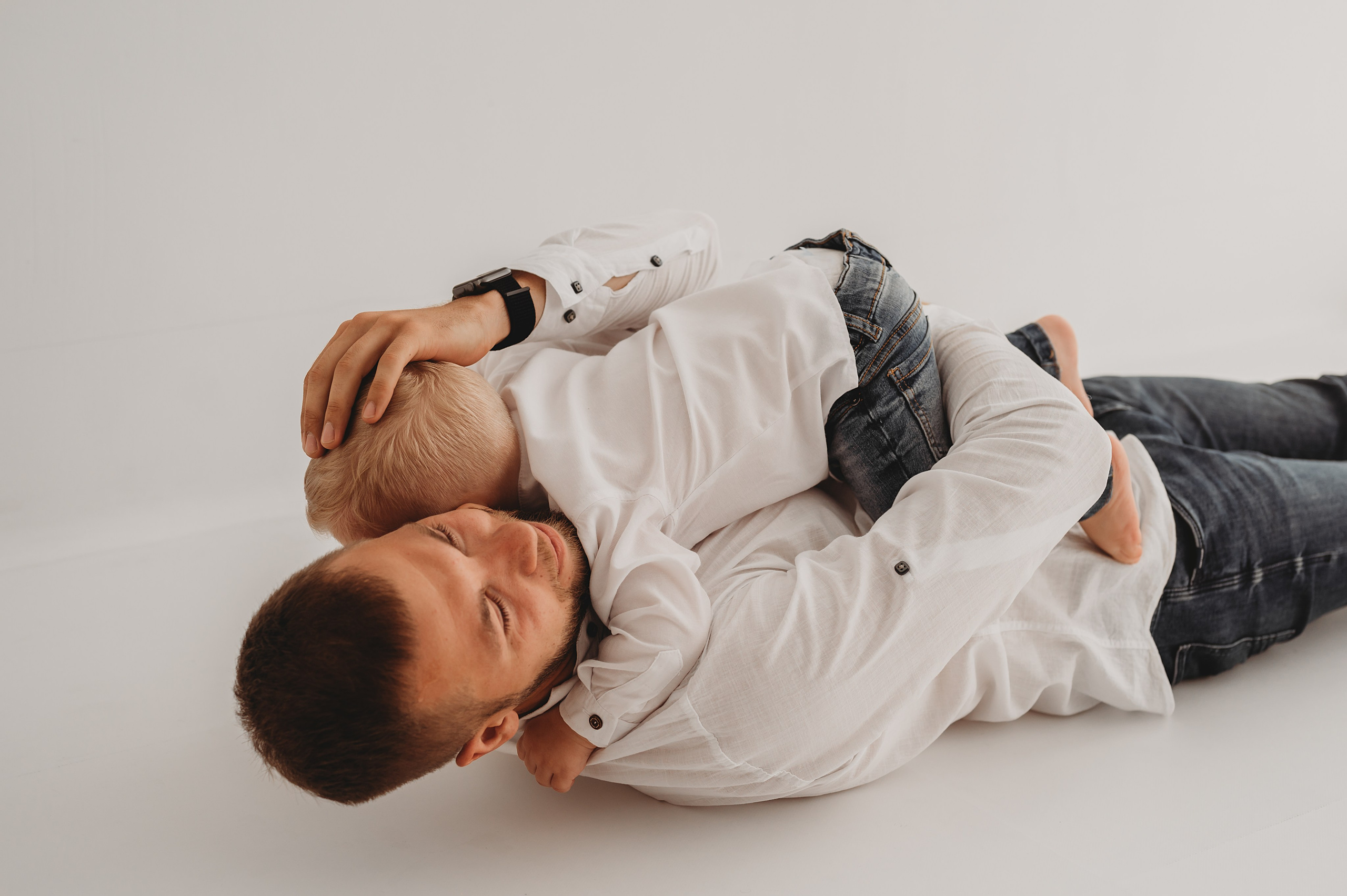 Семейные фото в минимализме. Детский и семейный фотограф Ирина Гладких