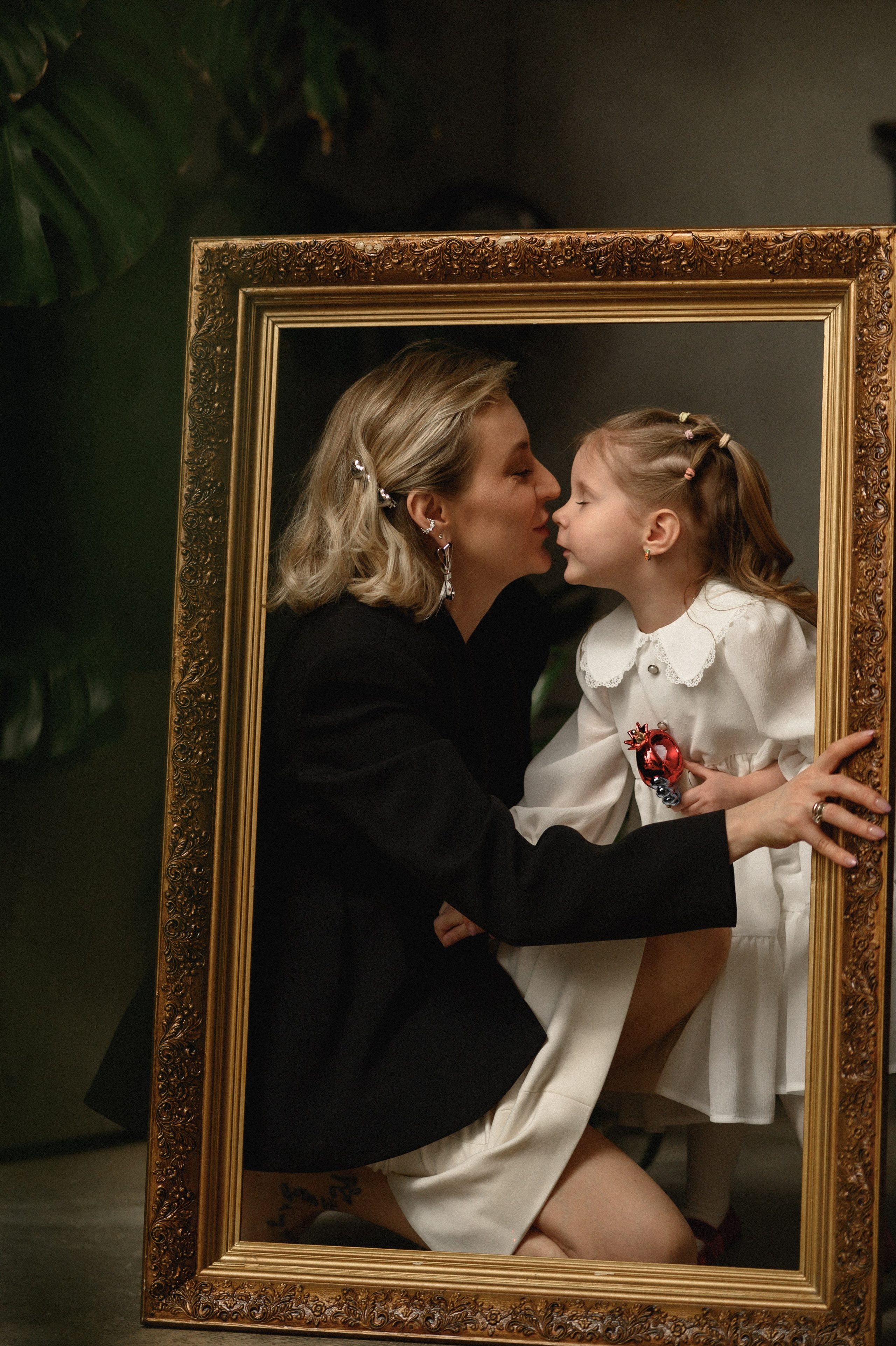 Андрей, Оля и Таисия в студии Пространство. Семейный и свадебный lifestyle-фотограф в Москве Мария Петрова