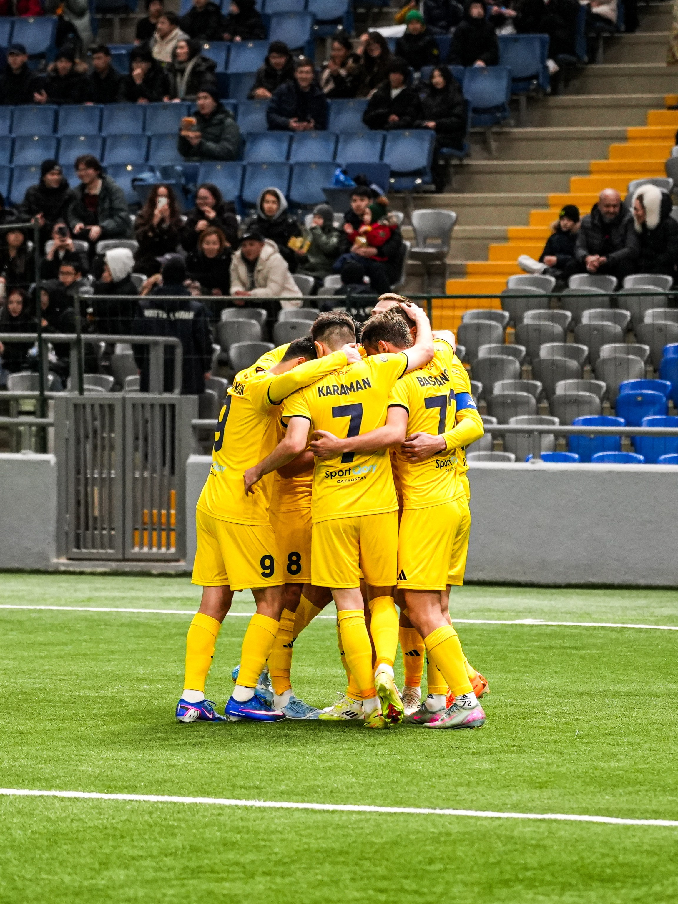 FC ASTANA. Здравствуйте Меня зовут Берден Ансар, Я профессиональный фотограф