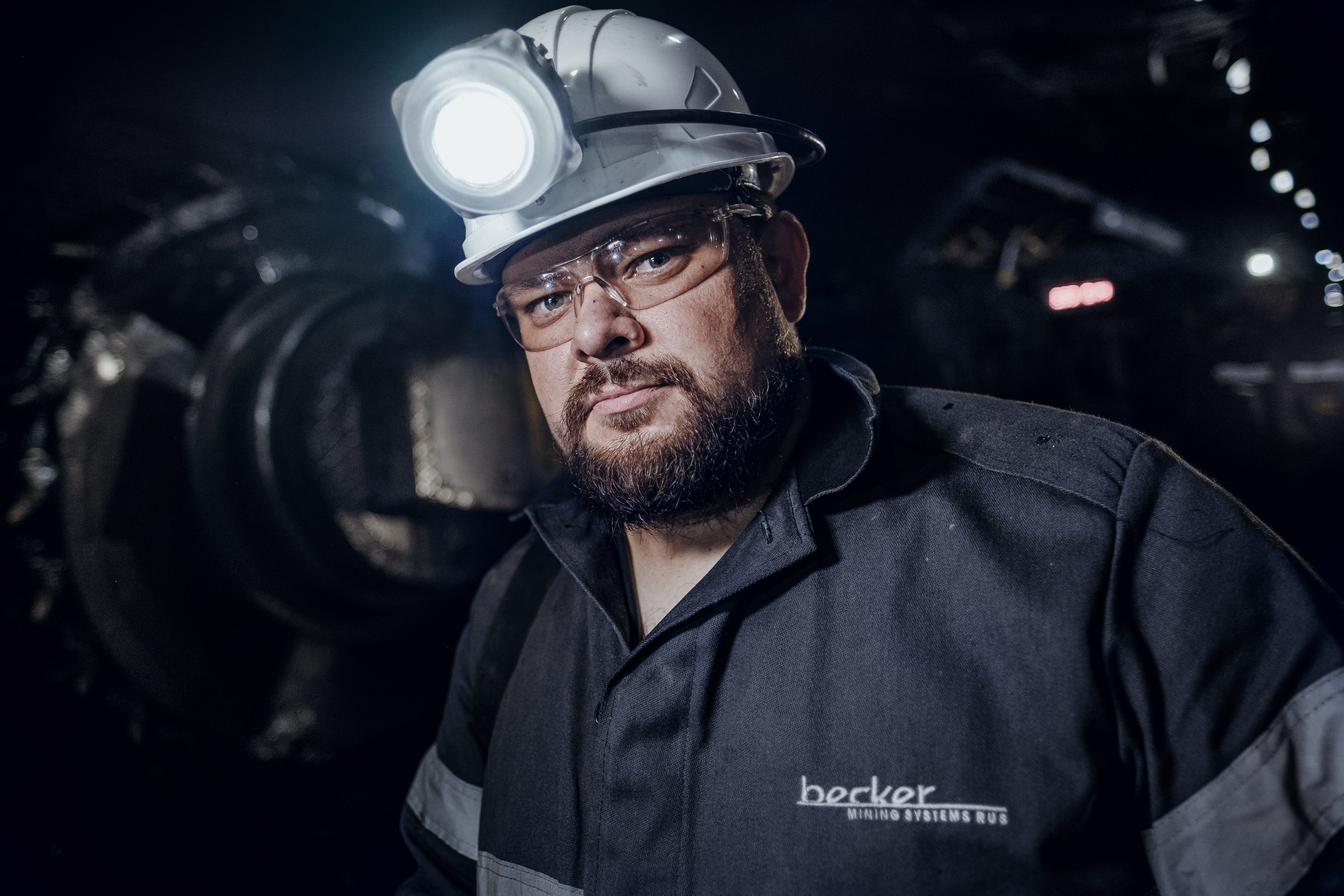 Профессиональный фотограф Виктор Гагарин. Делаю профессиональные производственные фотографии по всей России. Профессиональный фотограф Виктор Гагарин — Промышленная, Event, Портретная, Репортажная съемка в Новокузнецке, Кемерово, Новосибирске