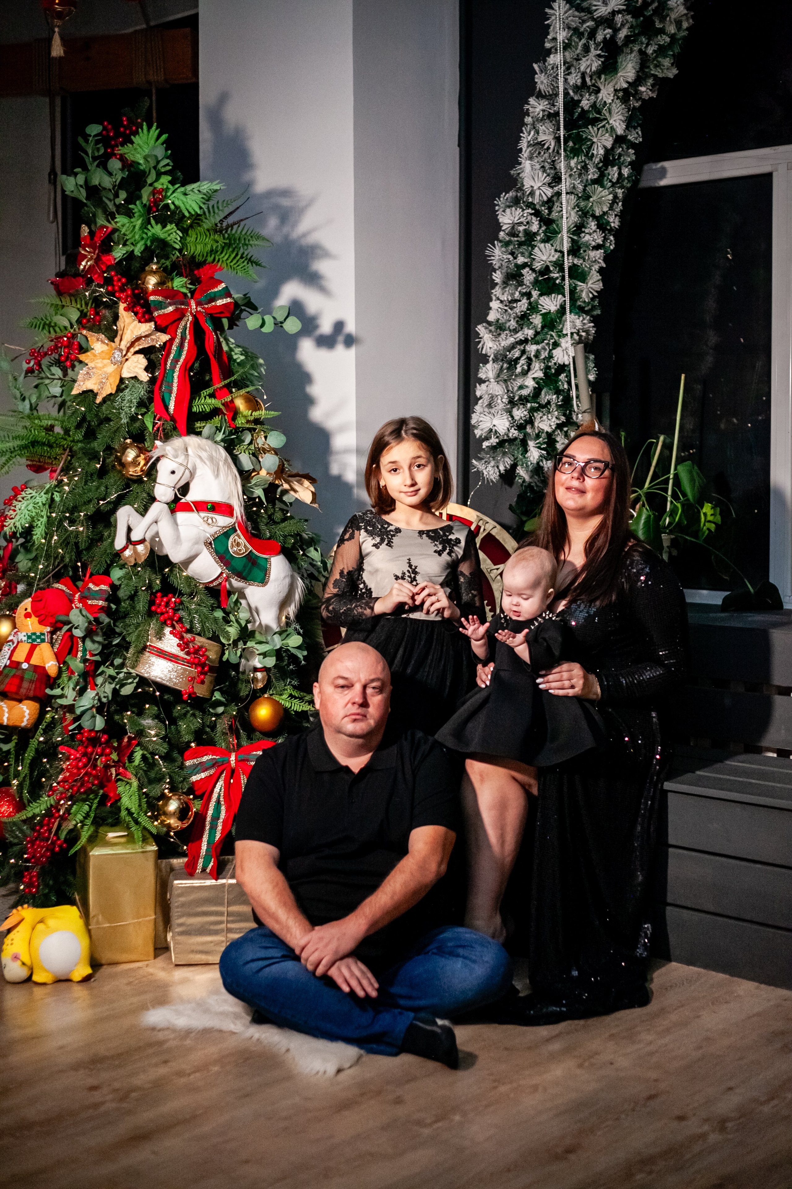 Ульяна и ее семья новый год 2024. Свадебный и семейный фотограф в Армавире