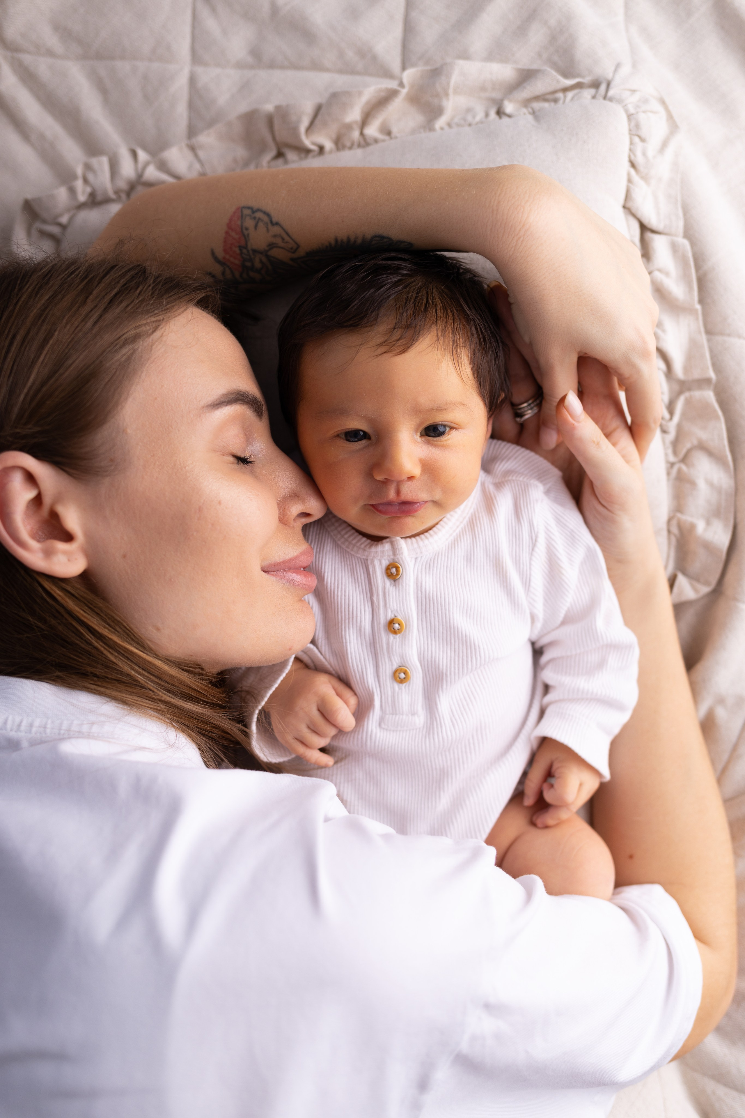 Newborn съемка в стиле Лайф. Фотограф новорожденных малышей в Омске и Омской области Эльвира Камаева