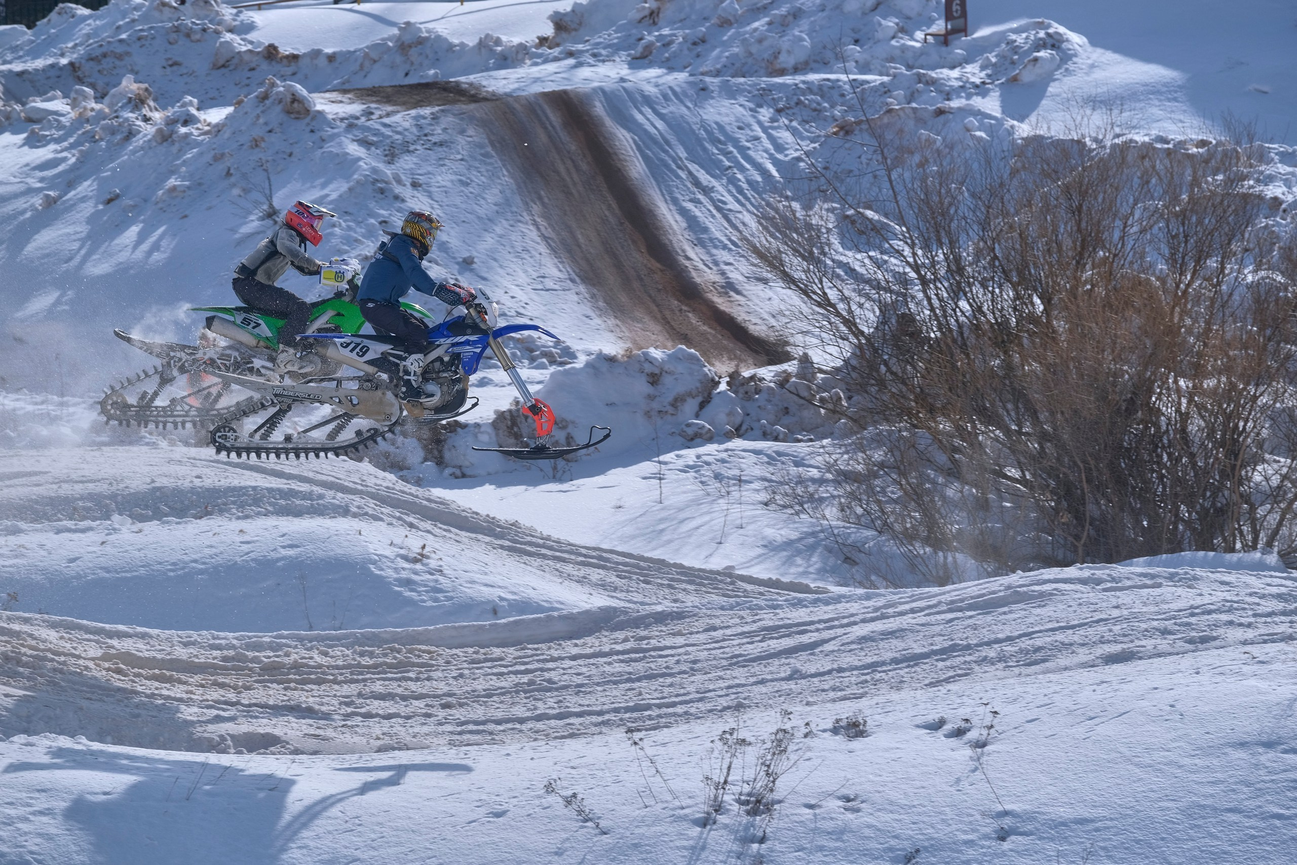 Соревнования по сноубайк кроссу и снегоходам. Свадьбы, Love Story, репортаж и портреты в Екатеринбурге
