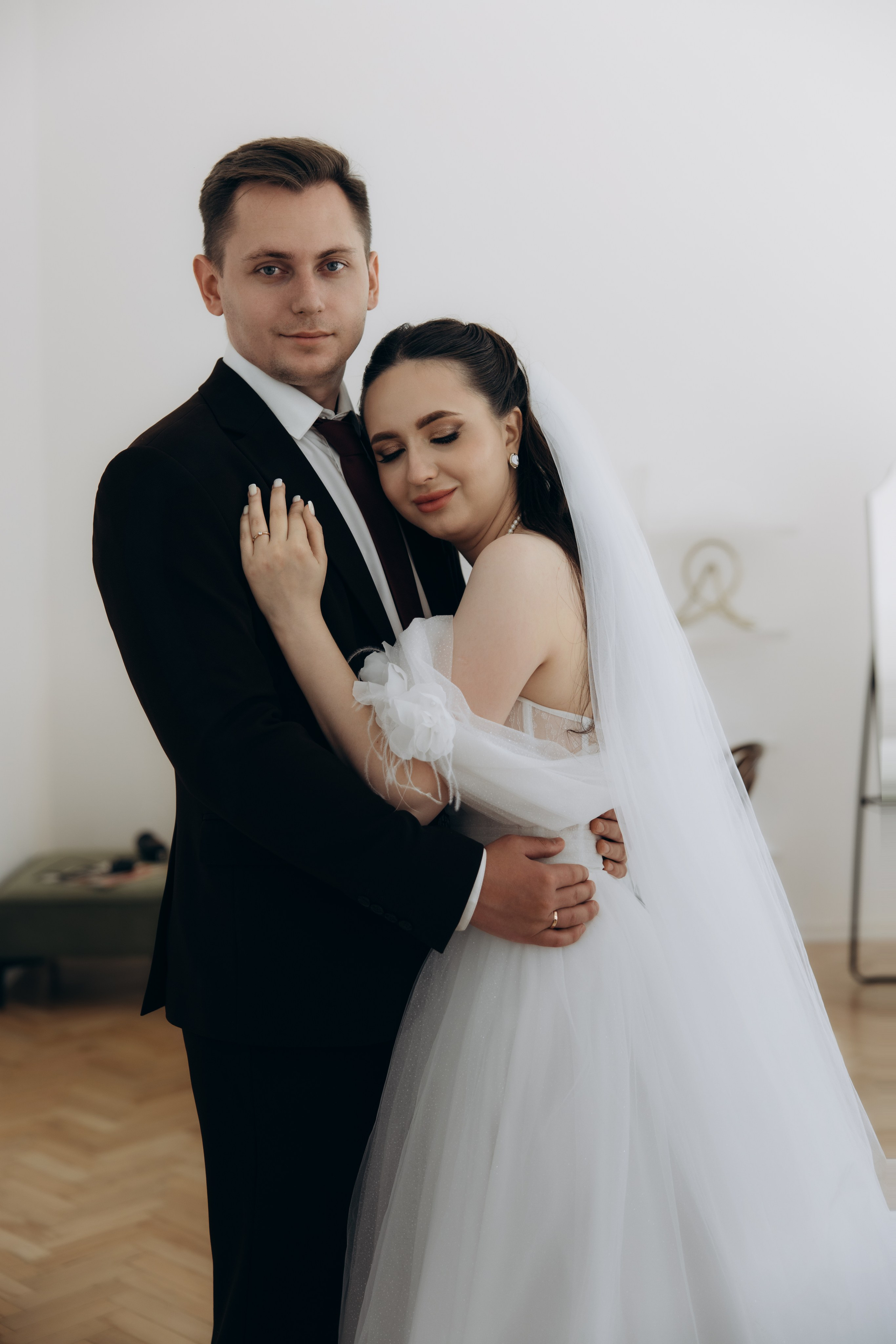 Свадебная фотосъемка в Пензе: Ольга и Владислав в отеле и студии «Перспектива»