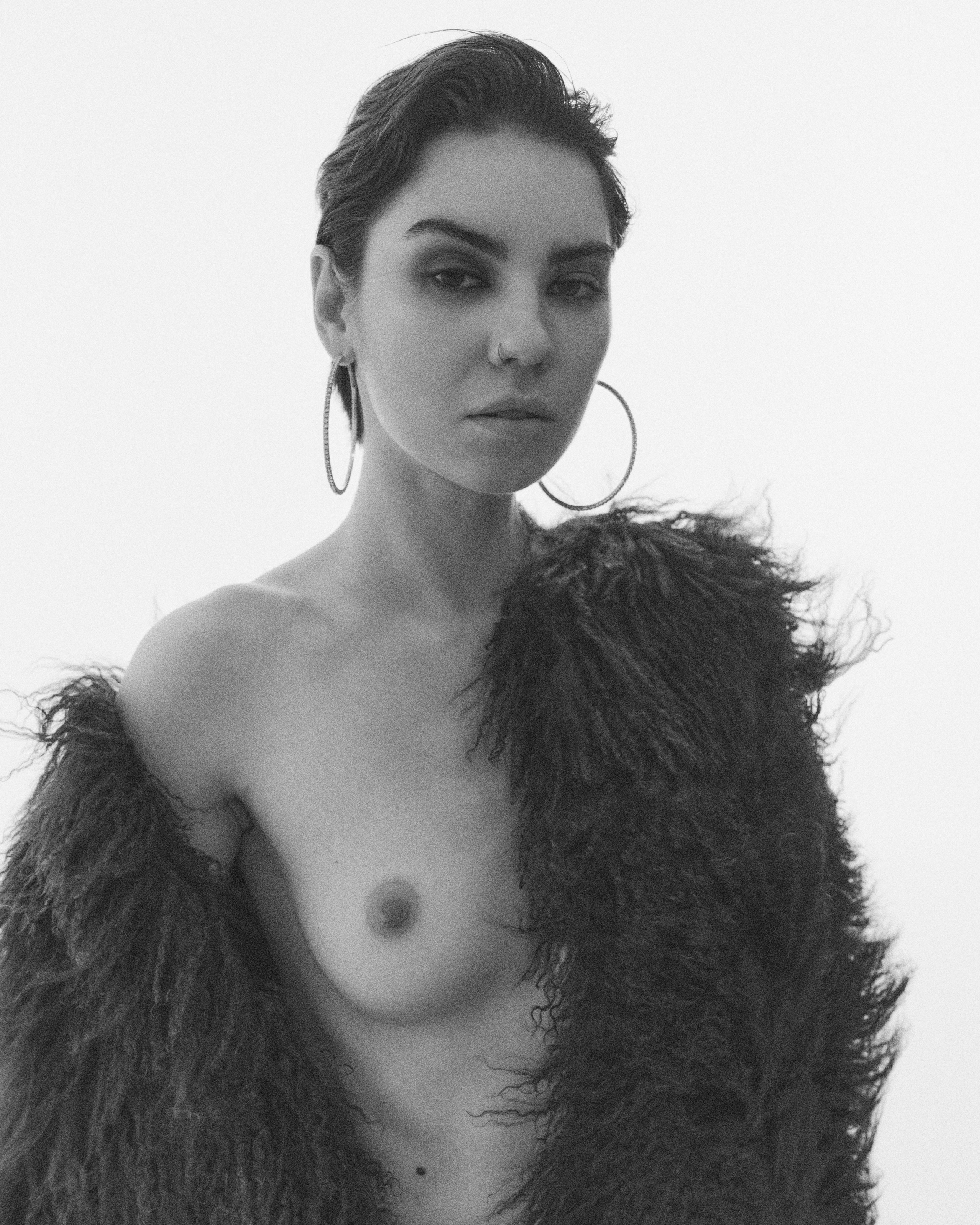 Регина. Z H U R A V L E V