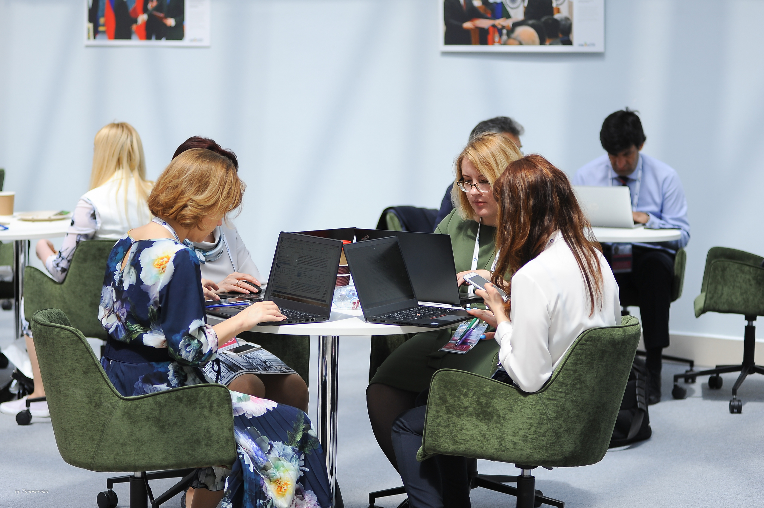 Форумы, корпоративы, мероприятия. Фотограф в Москве Дмитрий Тимошенко