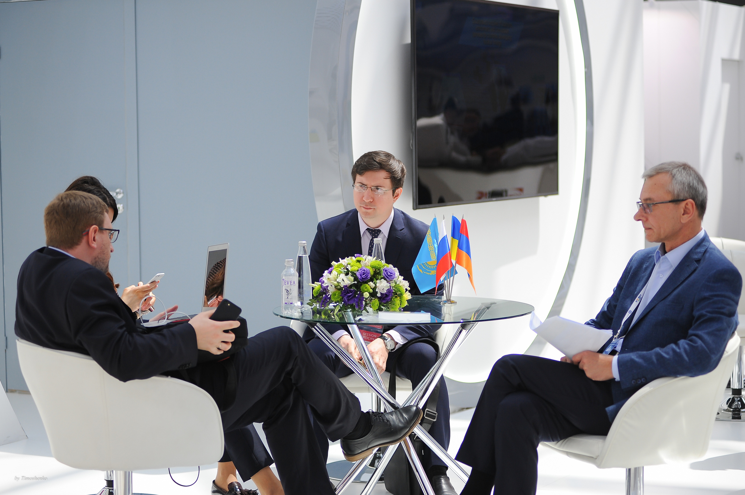 Форумы, корпоративы, мероприятия. Фотограф в Москве Дмитрий Тимошенко