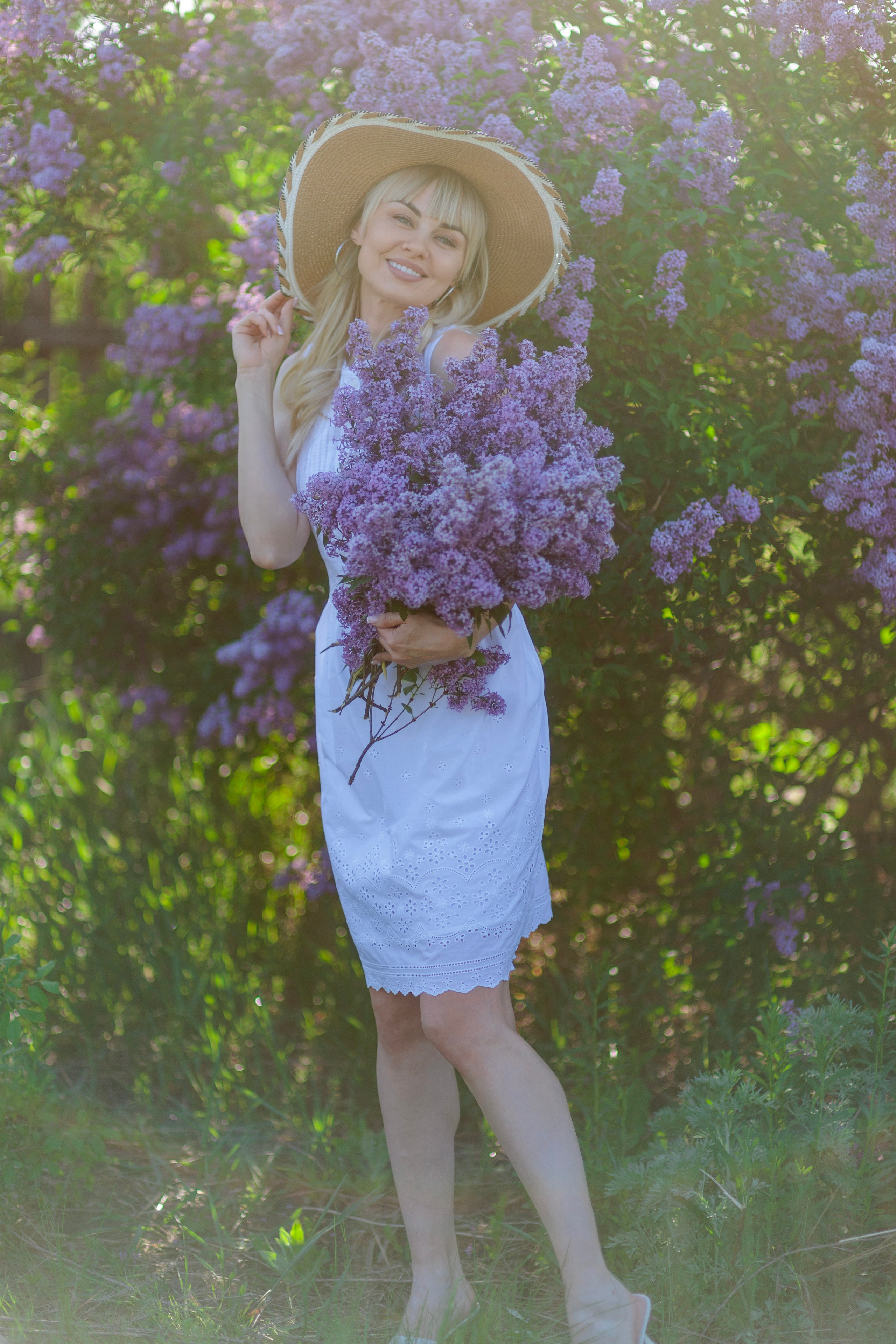 Фотосессия Гуково сирень фотограф Григорий Новиков novikov.foto. Фотограф Гуково Григорий Новиков novikov.foto