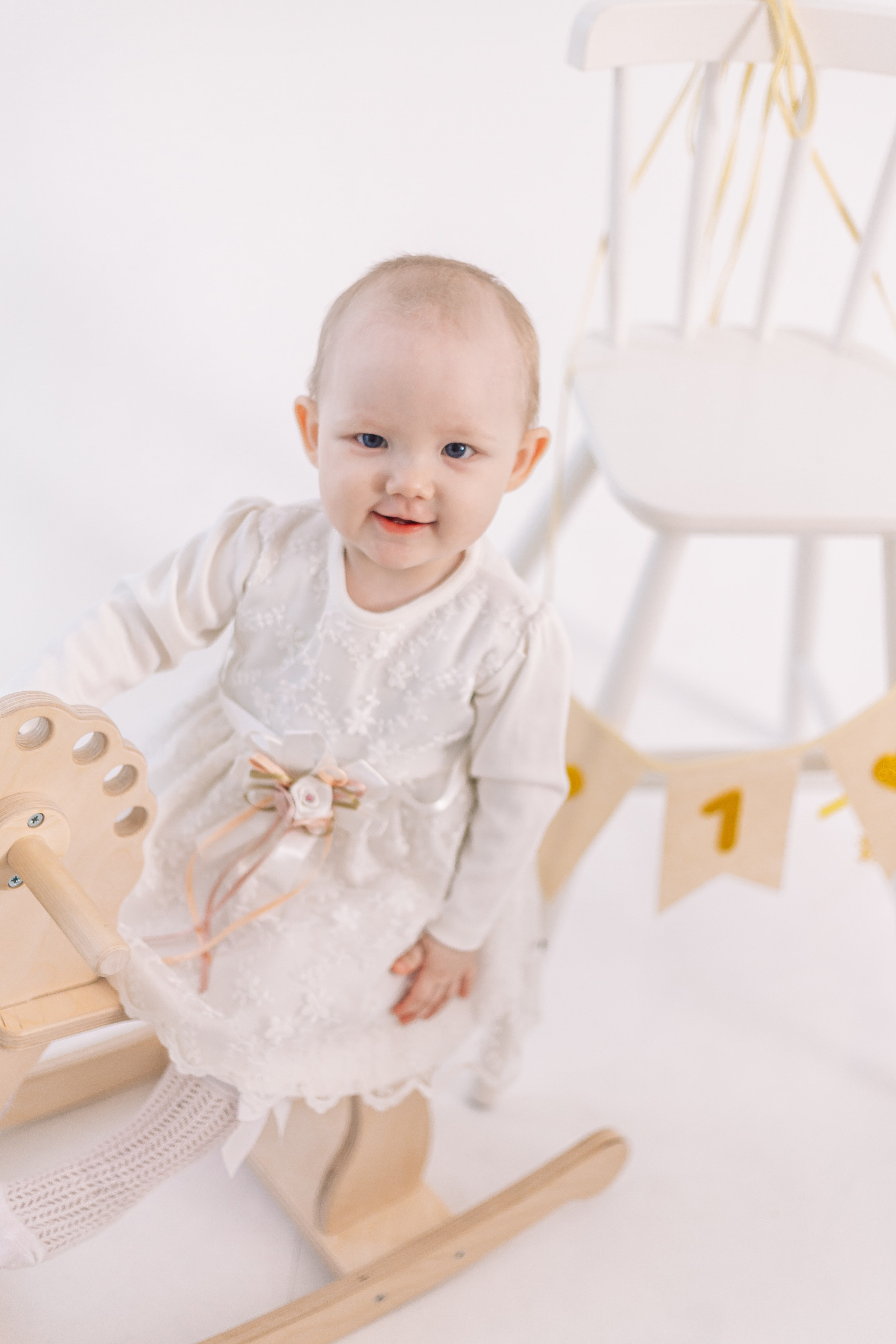 Фотосессия к годику для девочки. Семейный и художественный фотограф в Тюмени Юлия Логинова