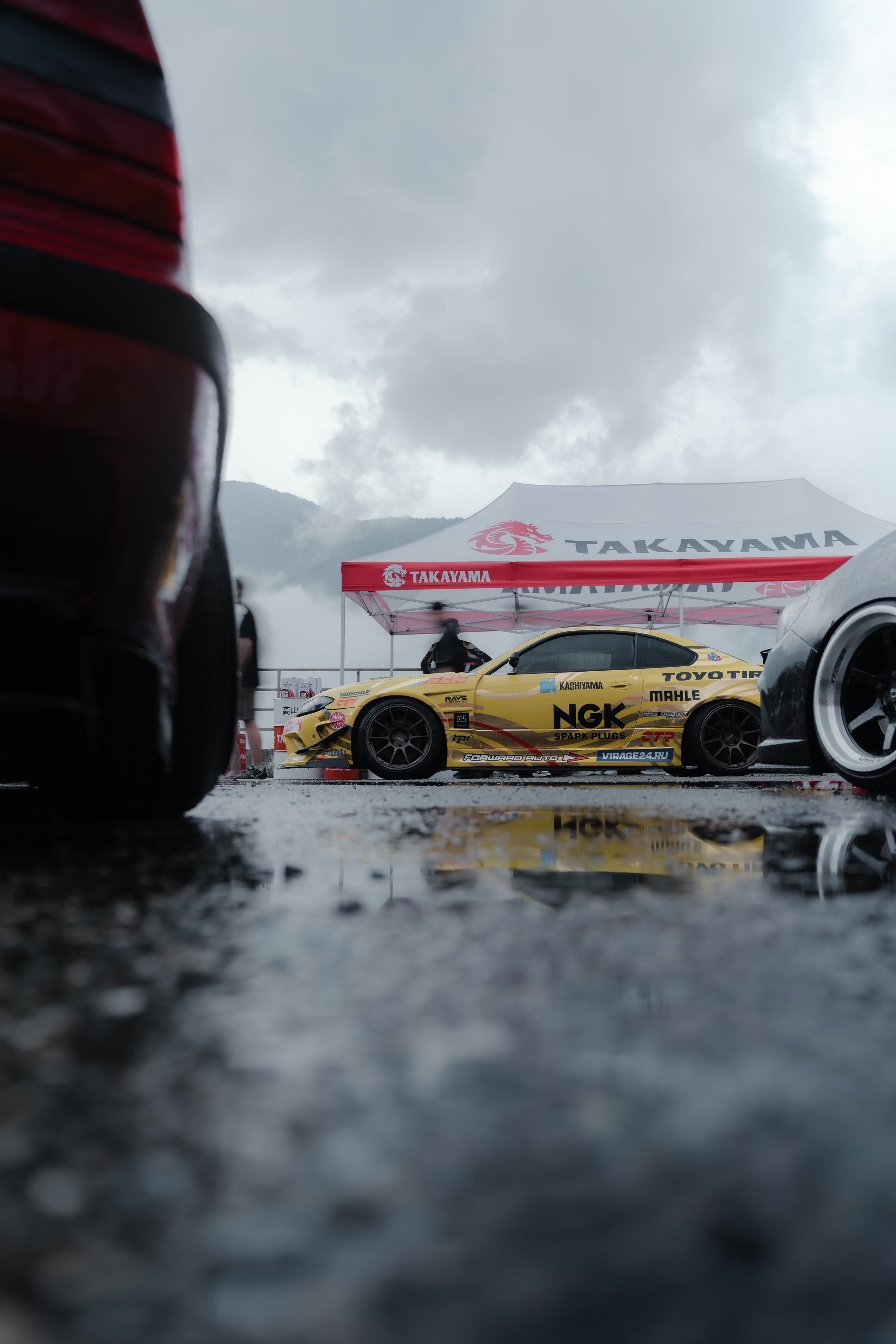 //GROUNDED2025. Автомобильный фотограф