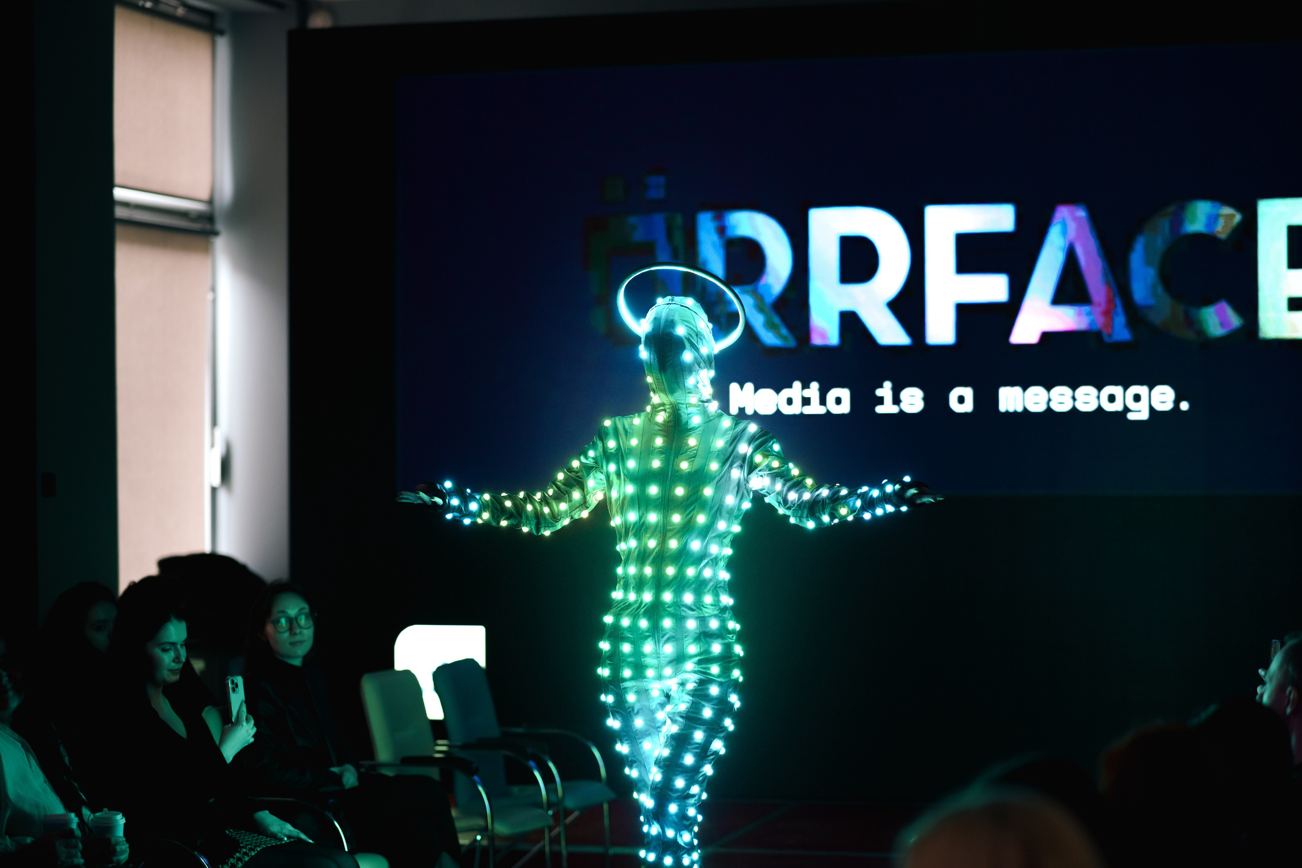 Модный показ Fashion Flow 2025. Фотограф в Санкт-Петербурге Ибрагимова Алина