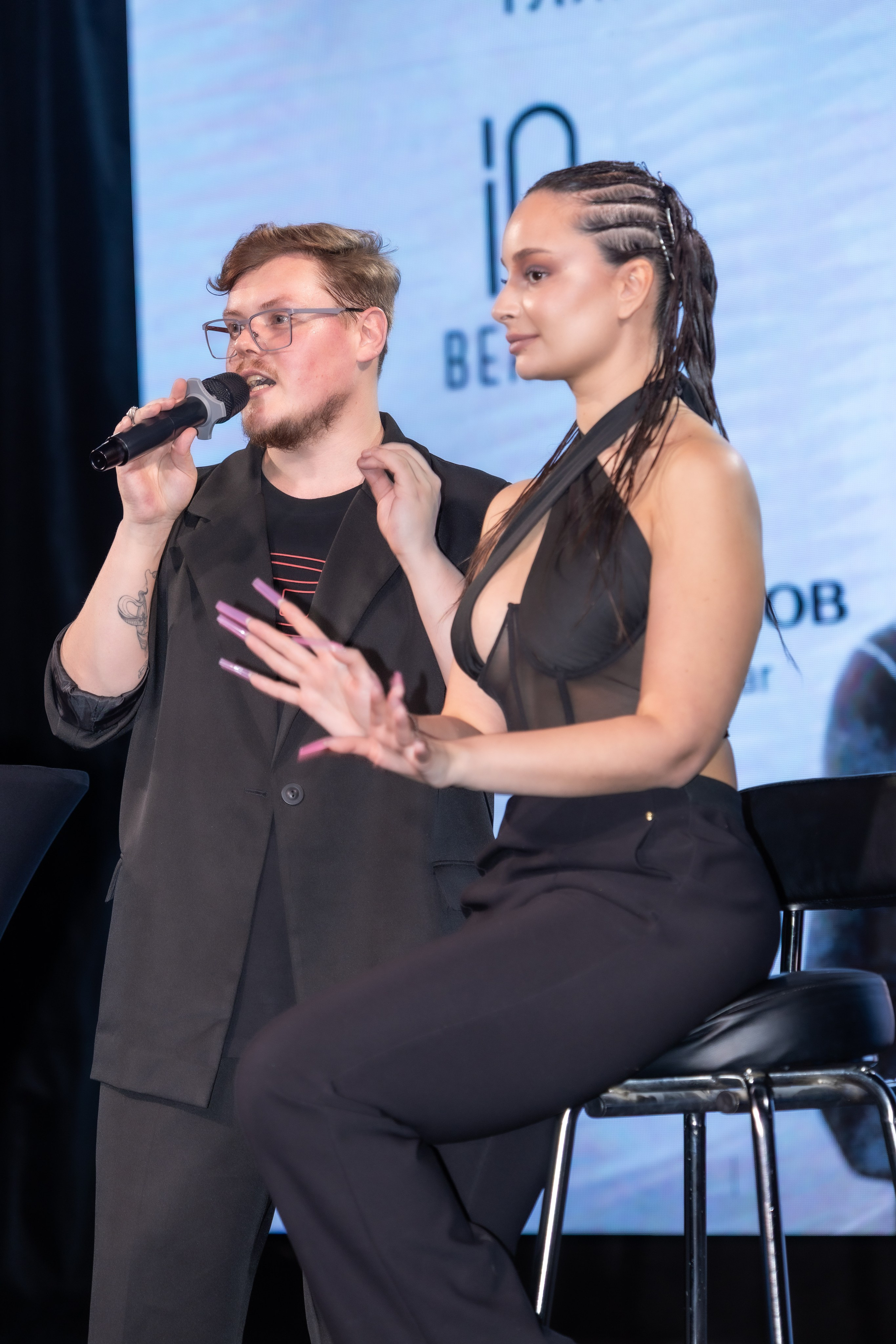 Мастер-класс по макияжу на Модной волне от Ивана Смирнова, звездного визажиста. Студия фото, видеографии и мультимедийного дизайна в Москве Multi Frame Studio