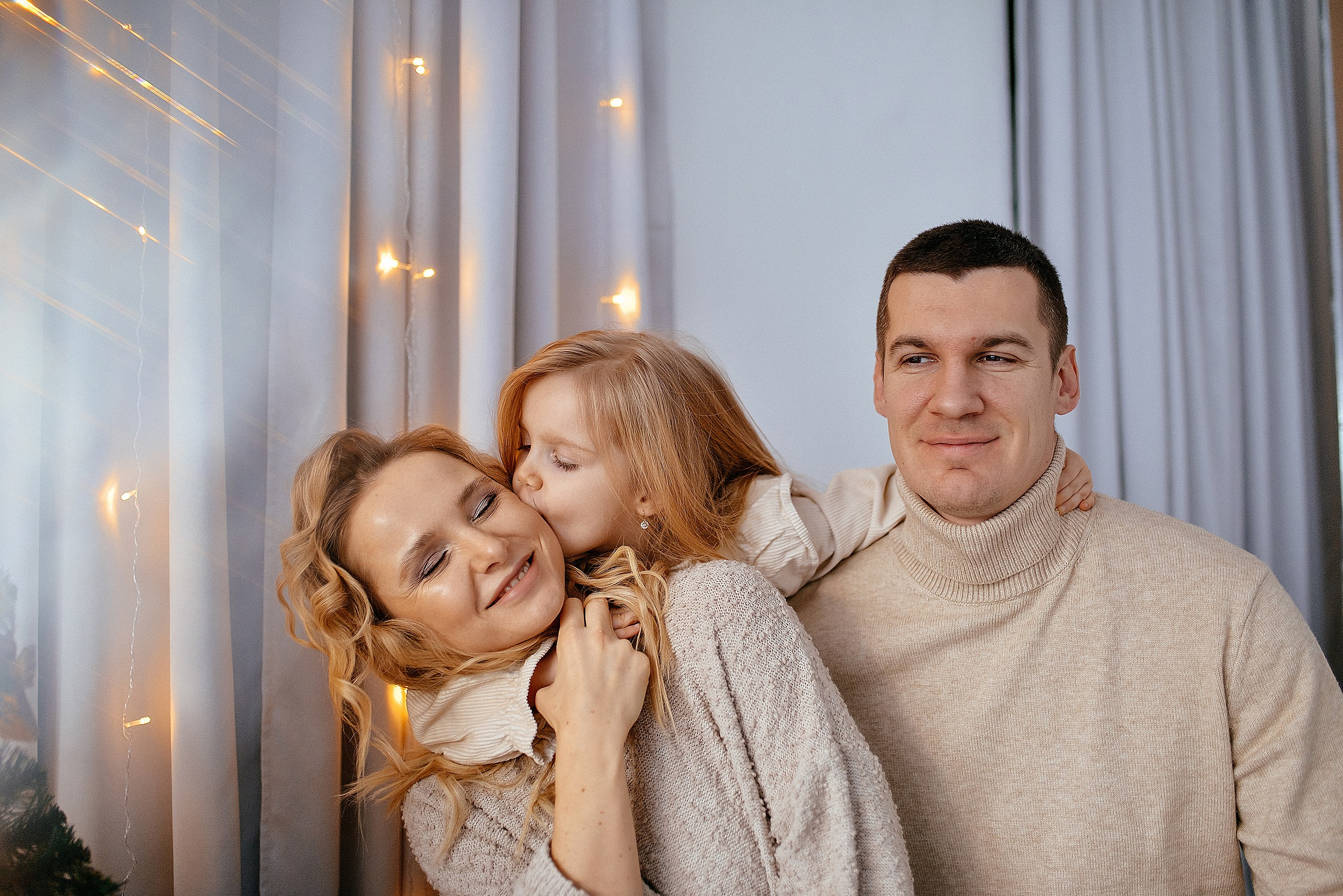Семейная новогодняя фотосессия в Краснообске. Фотограф Дарья Едапина Новосибирск