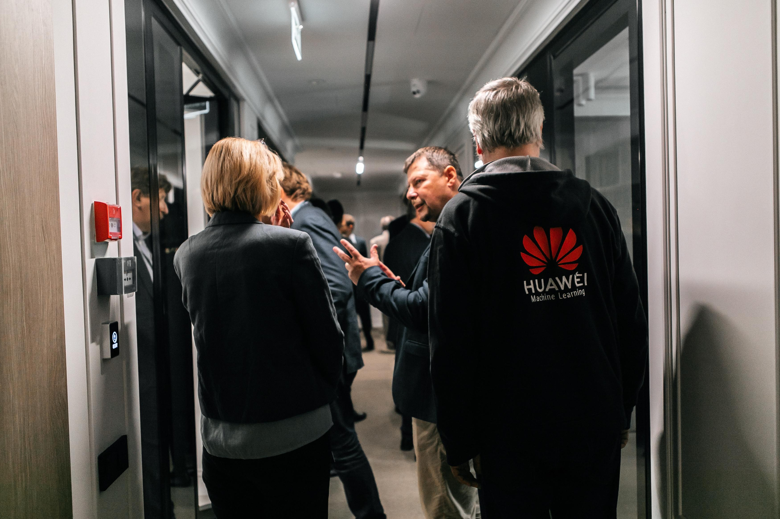 HUAWEI Открытие офиса «Lomonosov hall». Фотограф в Москве Дмитрий Жарков