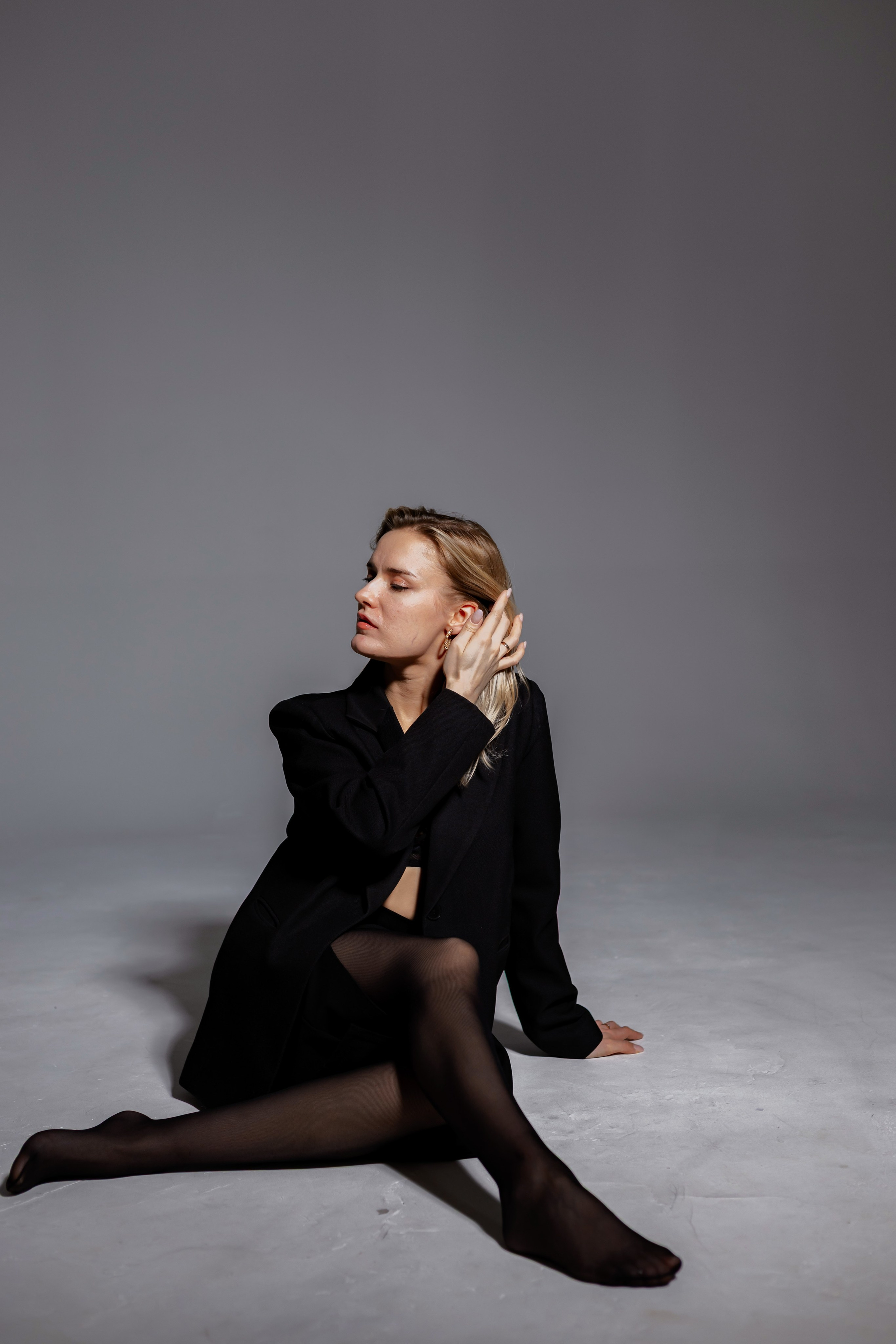 Фотосессия в студии Новотроицк Орск Недорого. Женский фотограф в Орске Новотроицке Динара Долганова