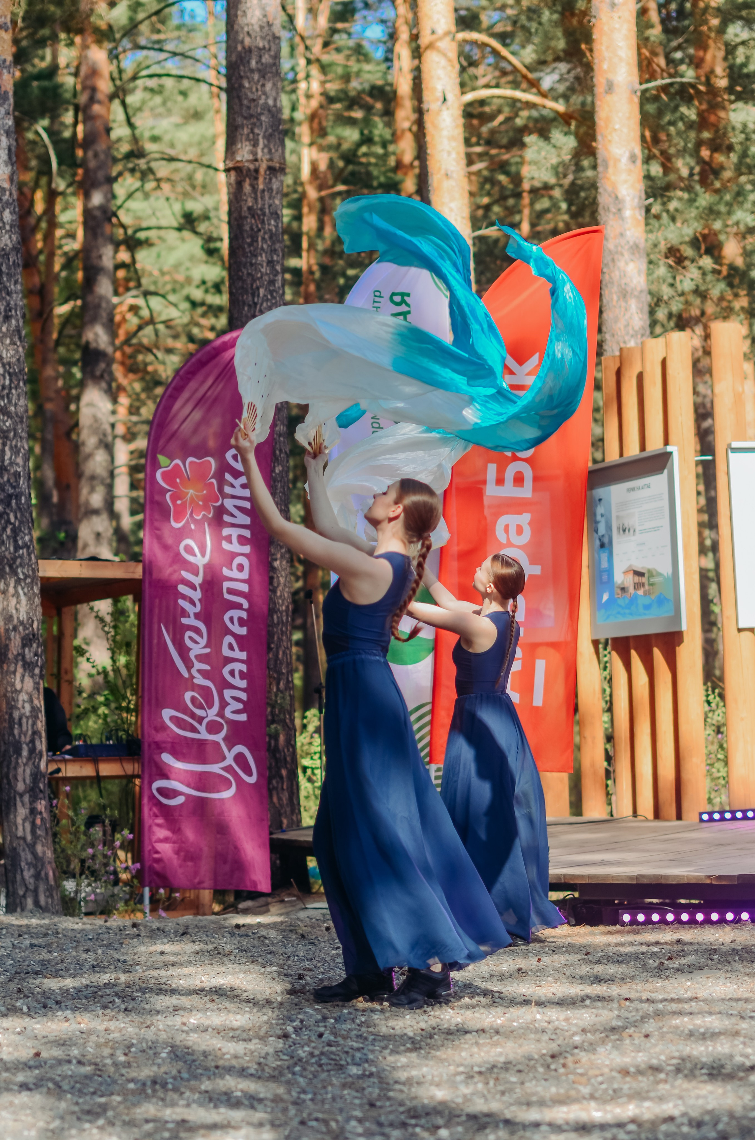 Фестиваль «Цветение Маральника на Алтае 2025». Фоторепортаж. Денисова Аля — фотограф для парных съемок и индивидуальных историй в Барнауле