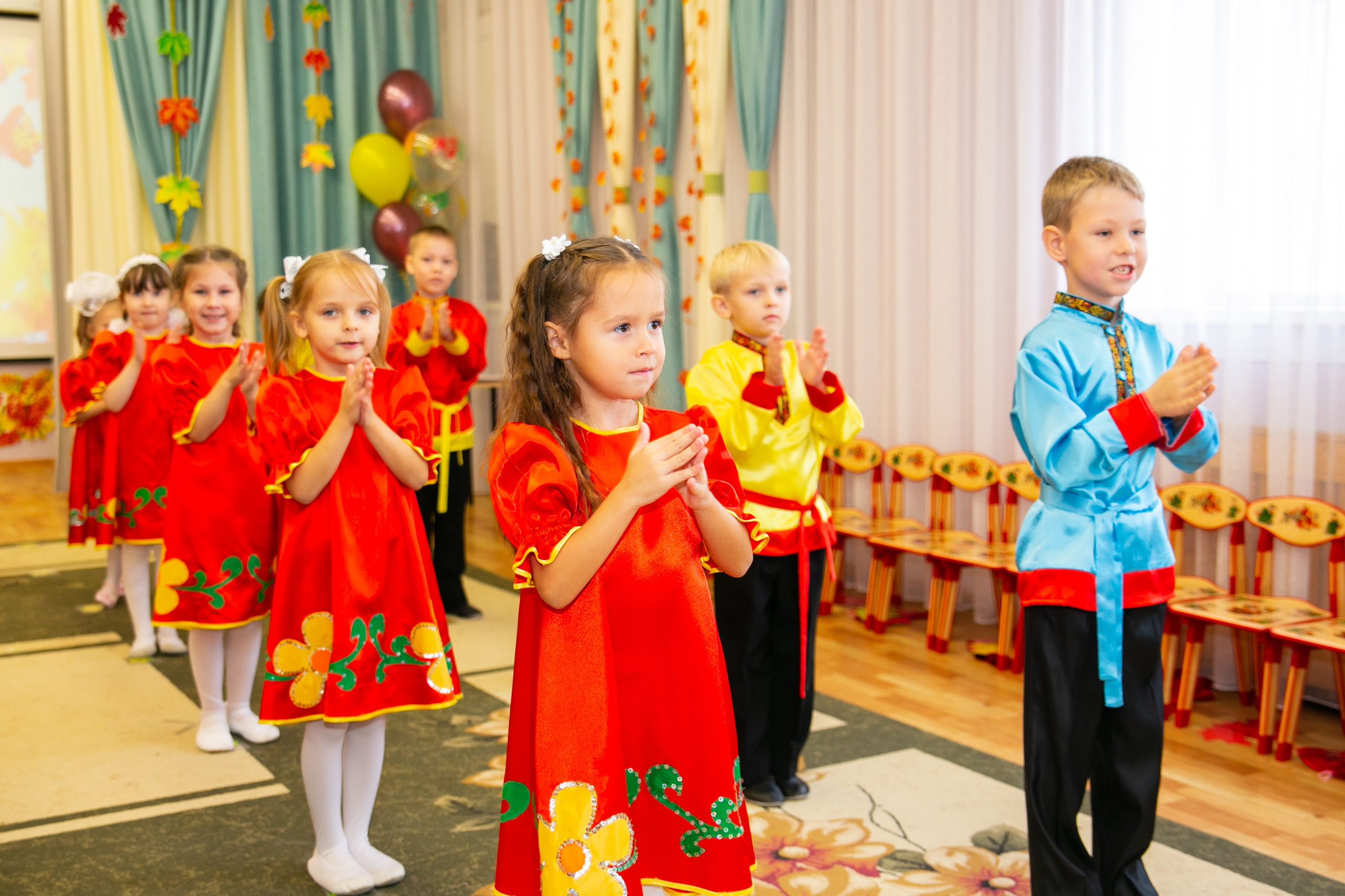 Выпускные и Утренники. Фотограф новорожденных и семейный фотограф НСО г. Бердск Марина Львова