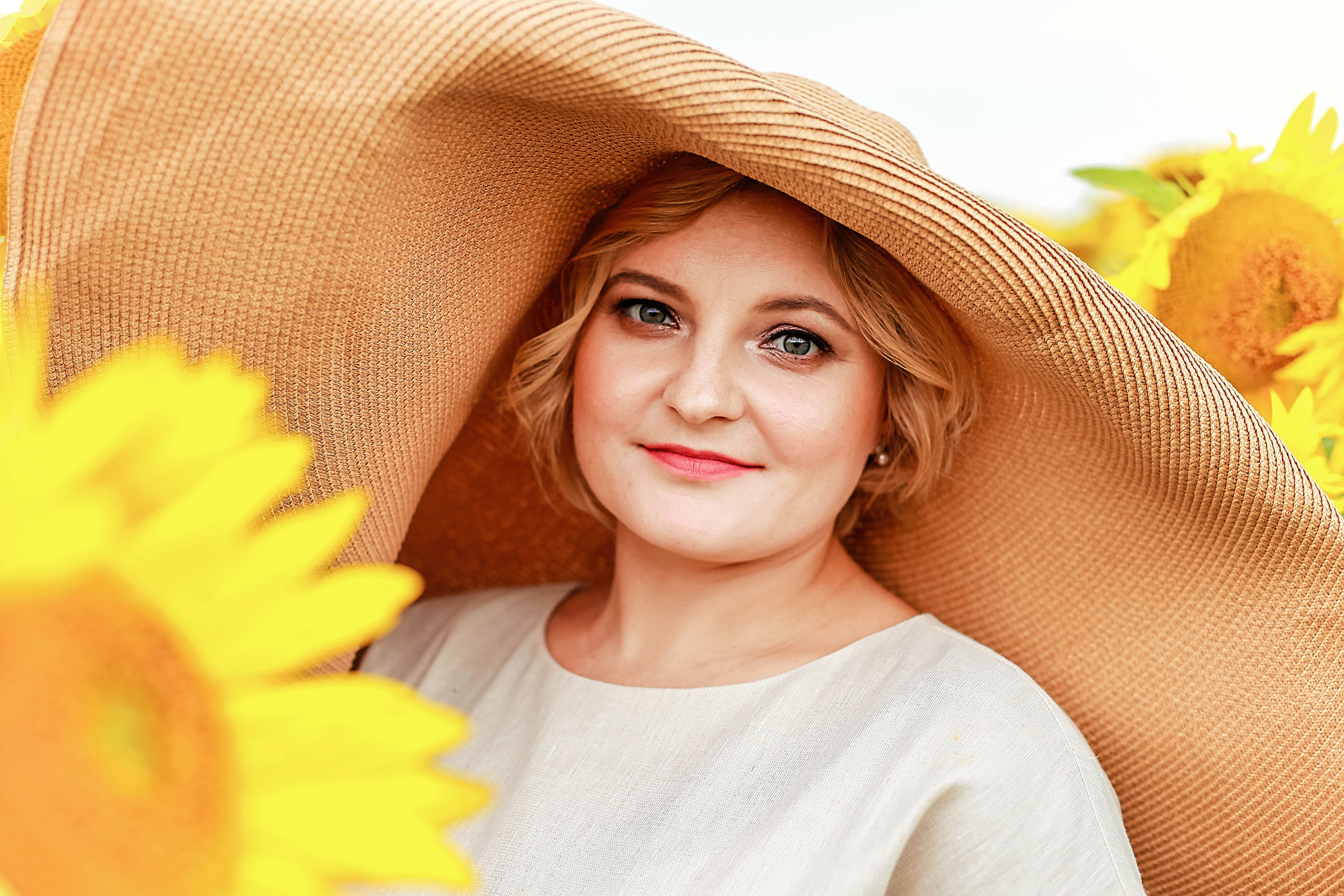 В подсолнухах и в поле пшеницы. В ожидании. Иванова Ирина Свадебный и семейный фотограф г. Уфа