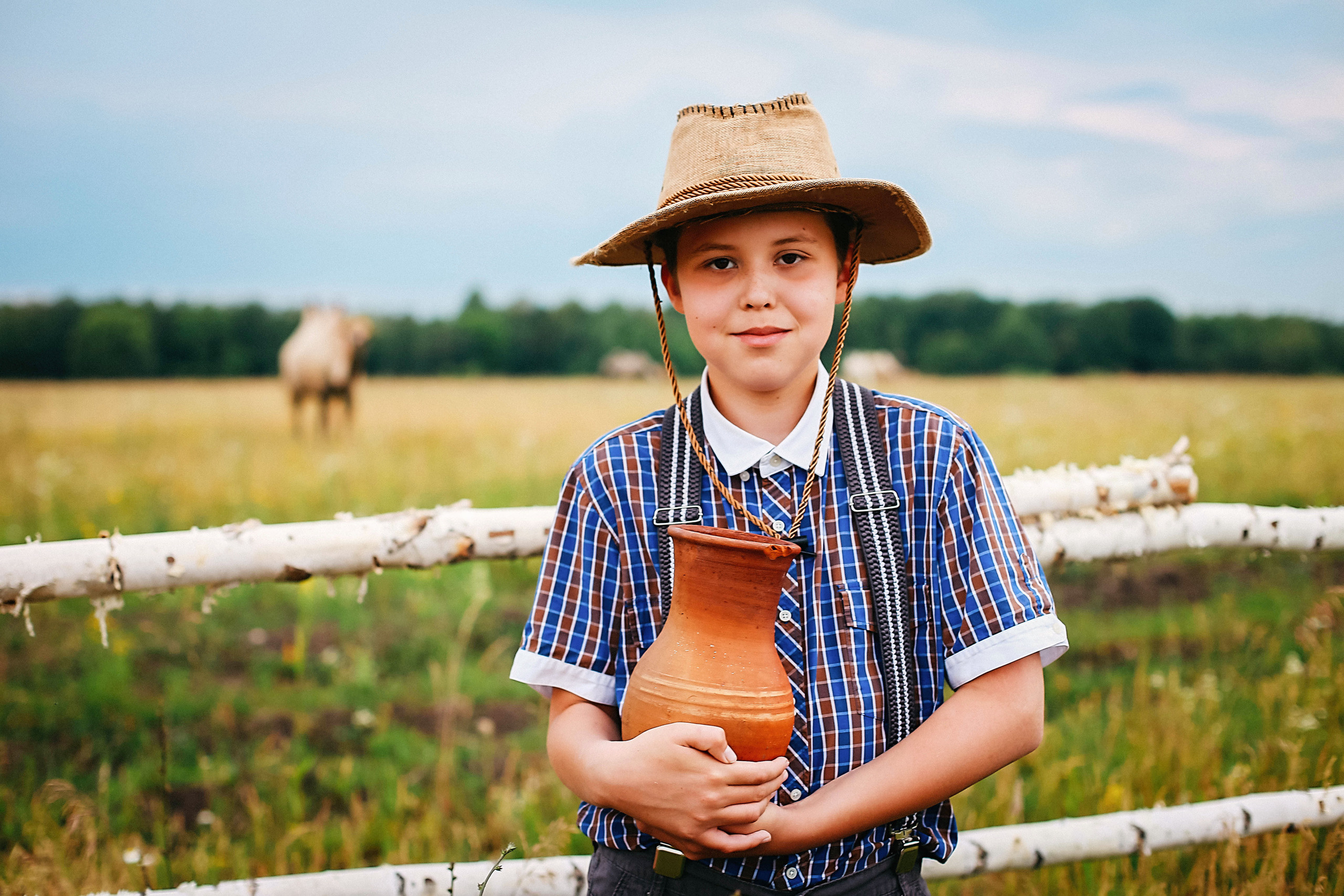 Кормление верблюдов. Семейная съемка. Иванова Ирина Свадебный и семейный фотограф г. Уфа